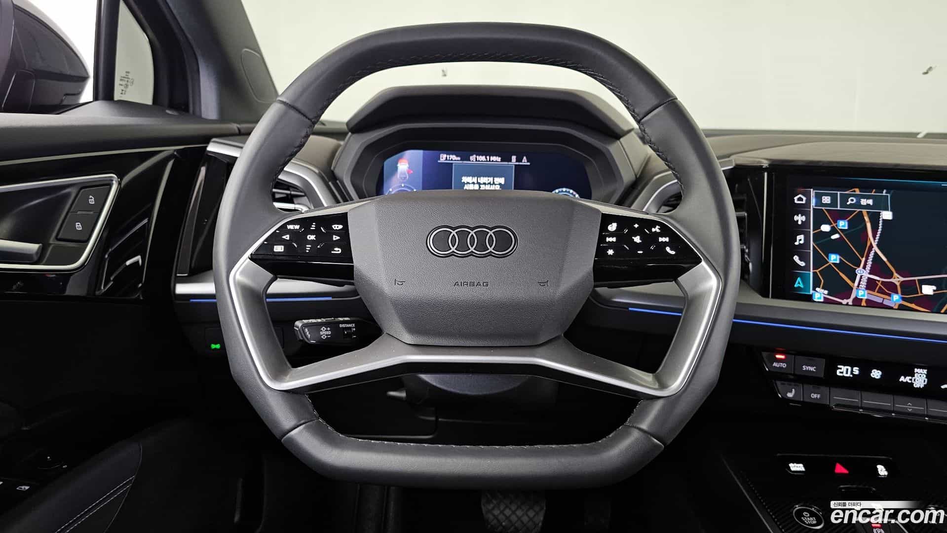Q4 e-tron Audi 2025.7-OPTION-017