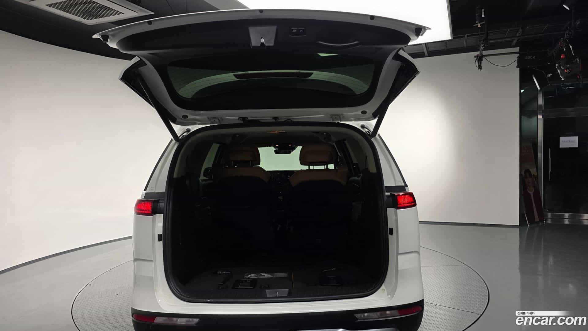 Canival Kia 2021.2-OPTION-024