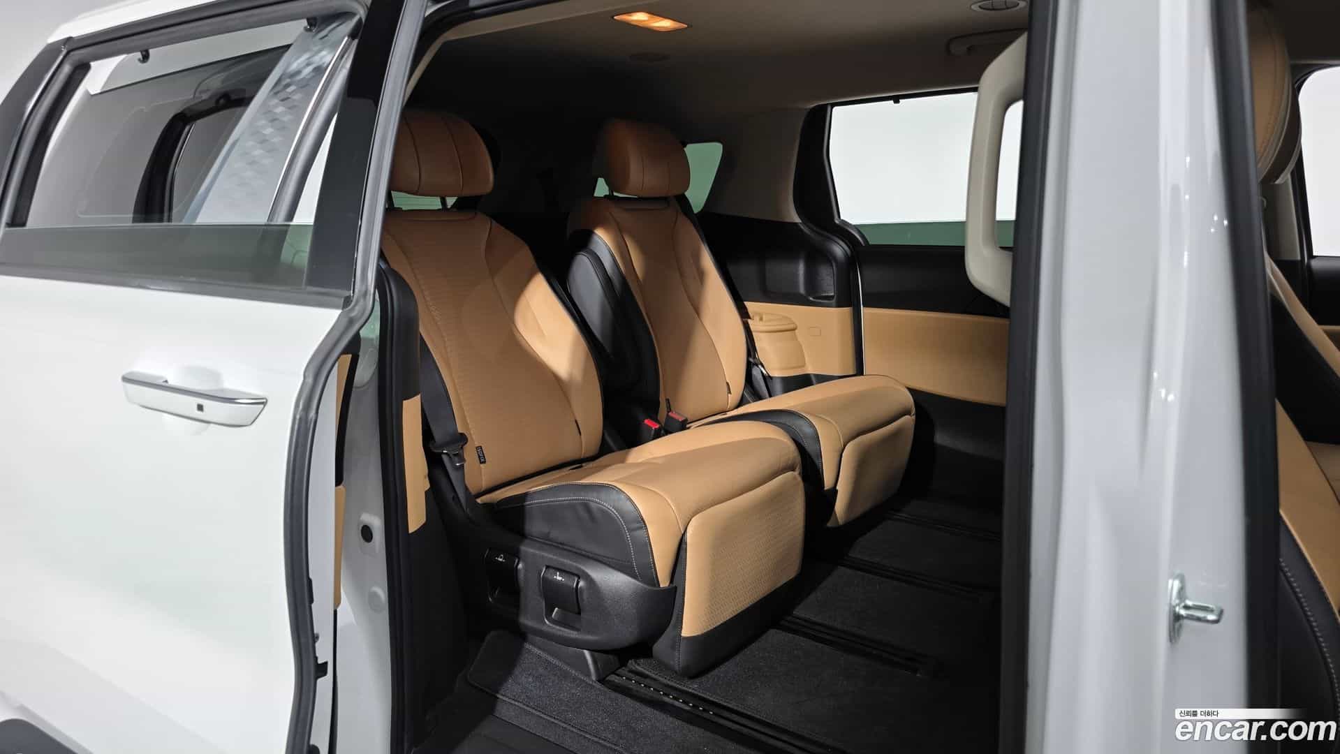 Canival Kia 2021.2-INNER-036