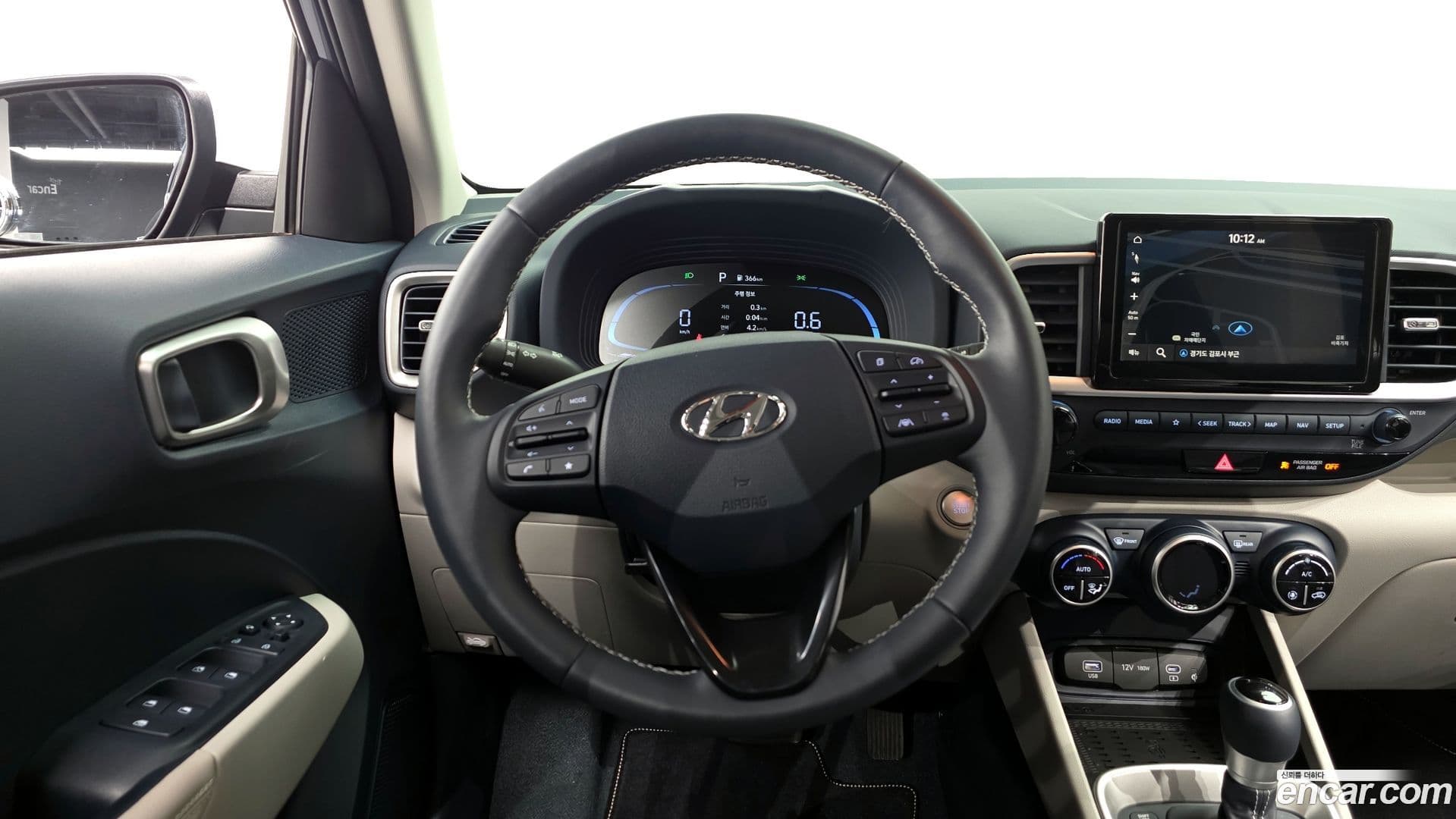 Main__Slider__Photo:Venue Hyundai 2024.5-11