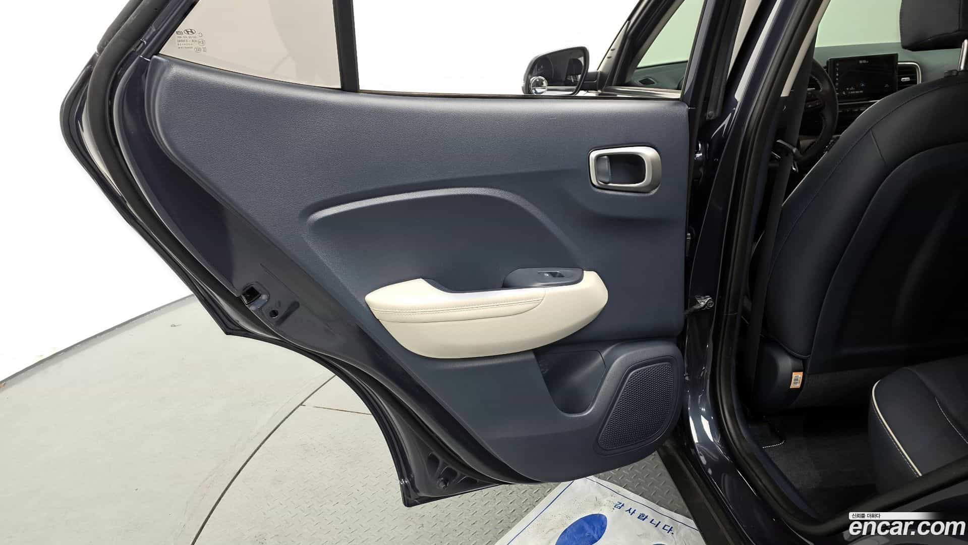 Venue Hyundai 2024.5-INNER-035