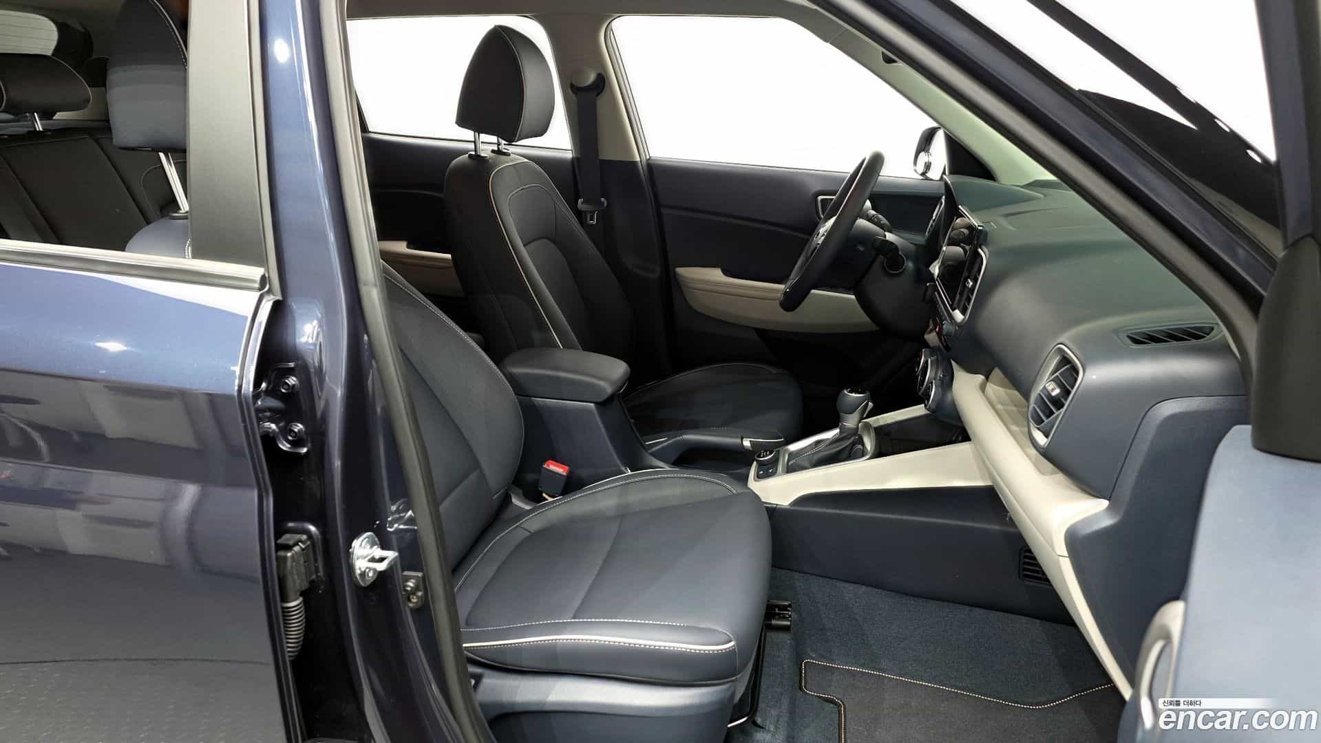 Venue Hyundai 2024.5-INNER-036