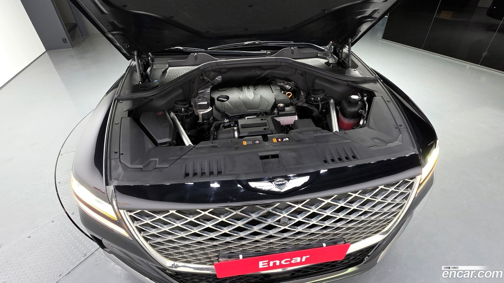 Main__Slider__Photo:GV80 Genesis 2022.4-5