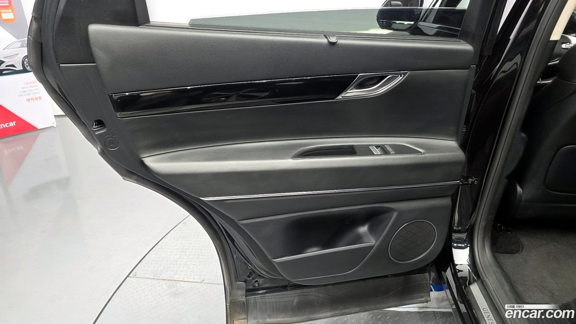 Main__Slider__Photo:GV80 Genesis 2022.4-23