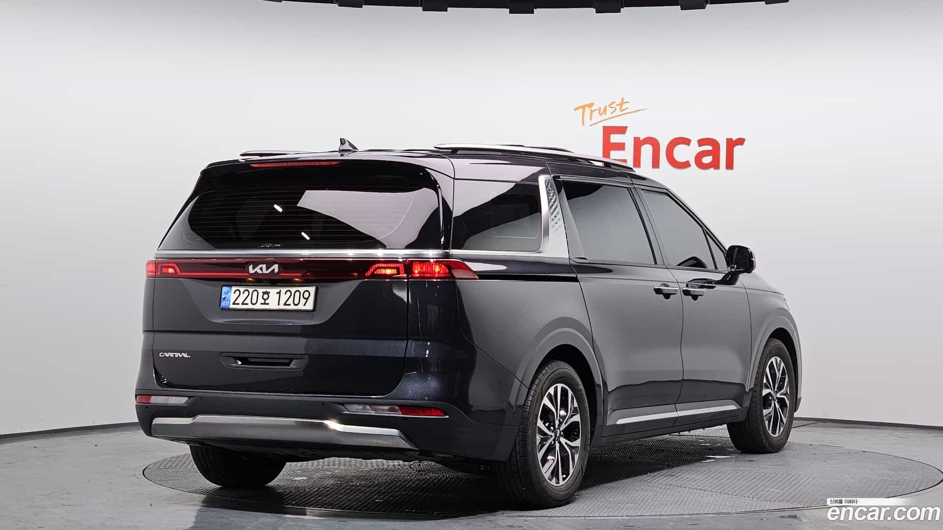 Canival Kia 2023.2-OUTER-002