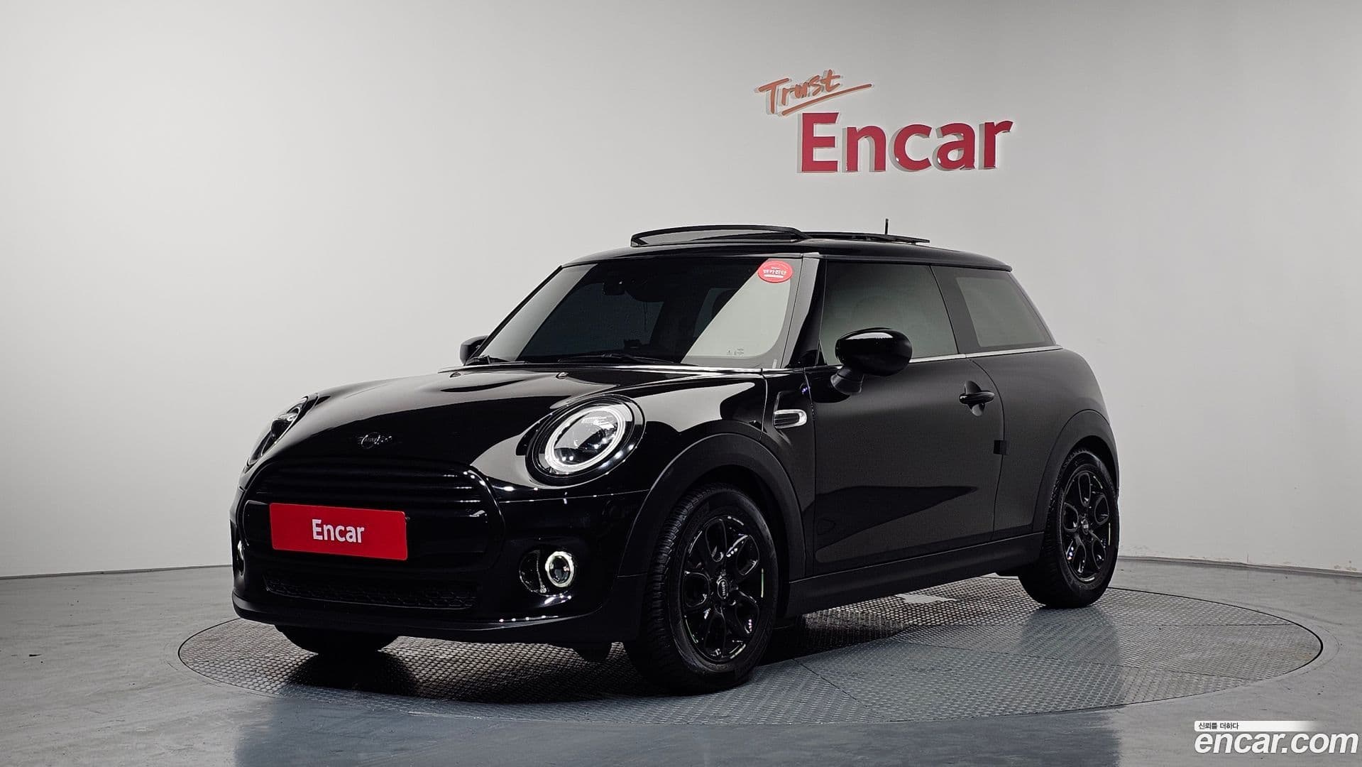 Main__Slider__Photo:Cooper Mini 2020.7-0