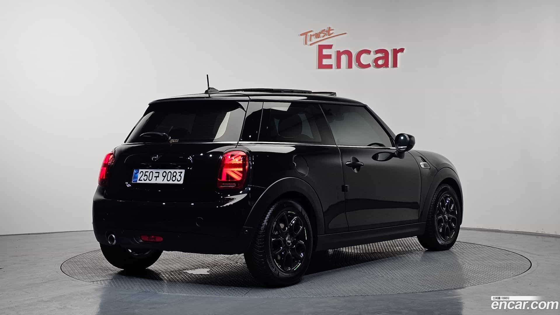 Cooper Mini 2020.7-OUTER-002