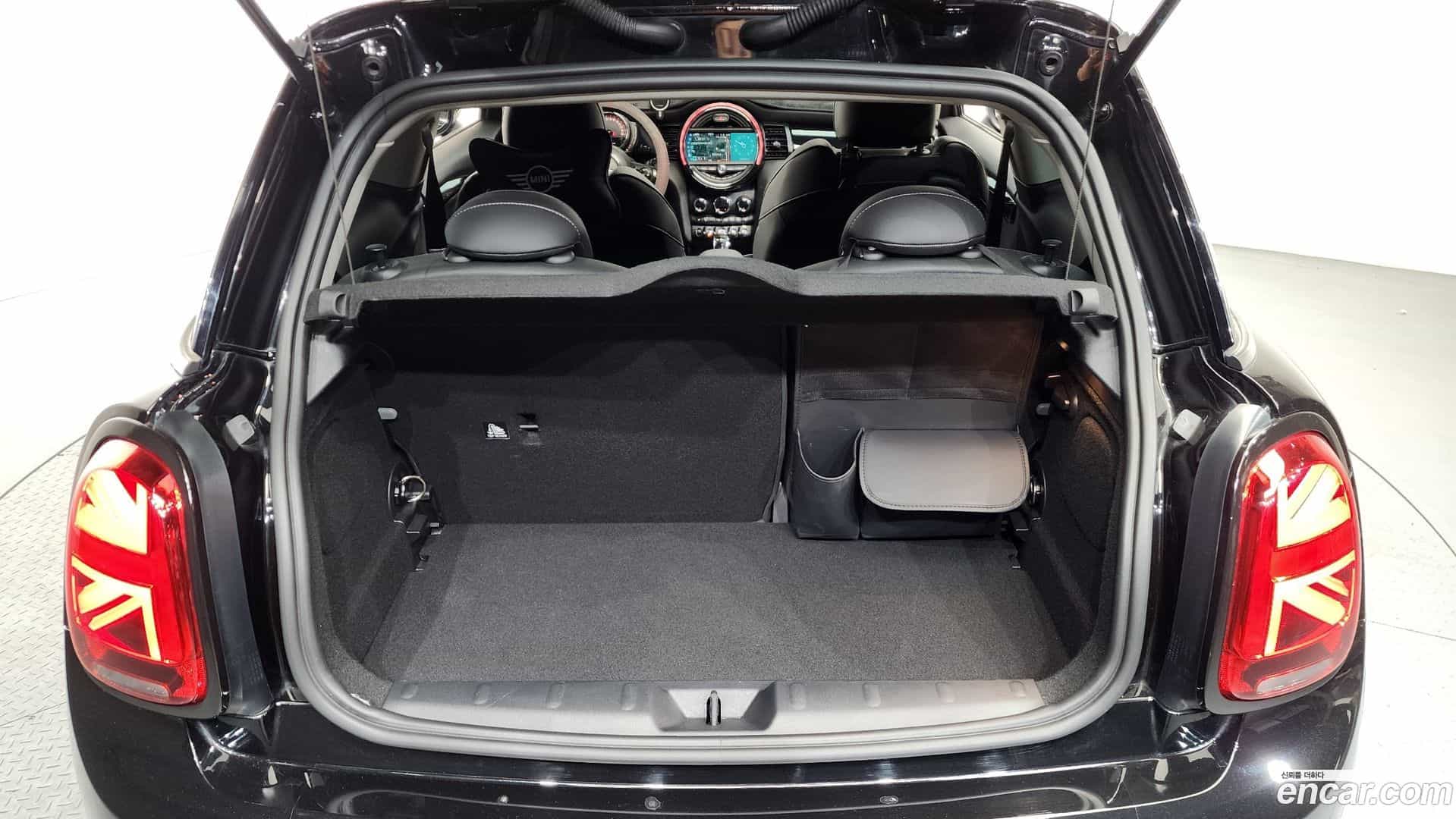 Cooper Mini 2020.7-OPTION-024