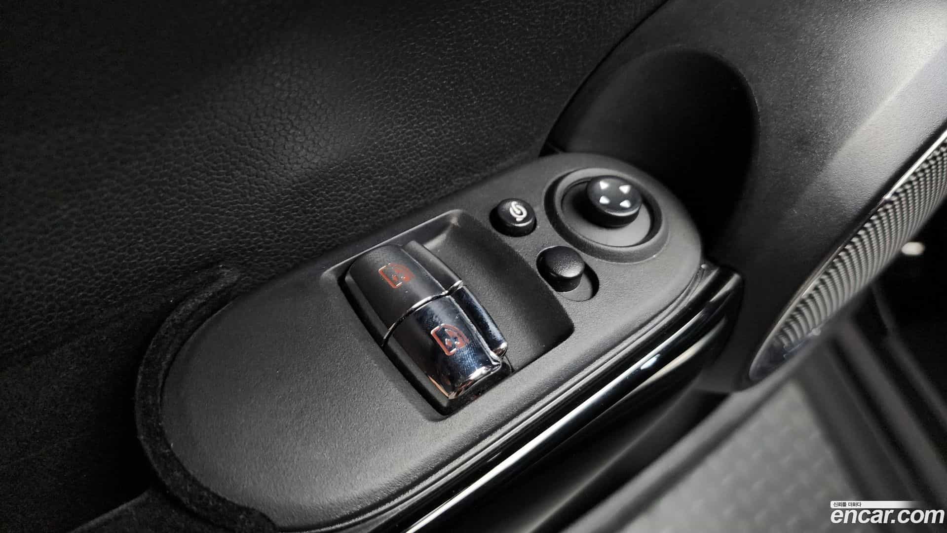 Cooper Mini 2020.7-OPTION-042