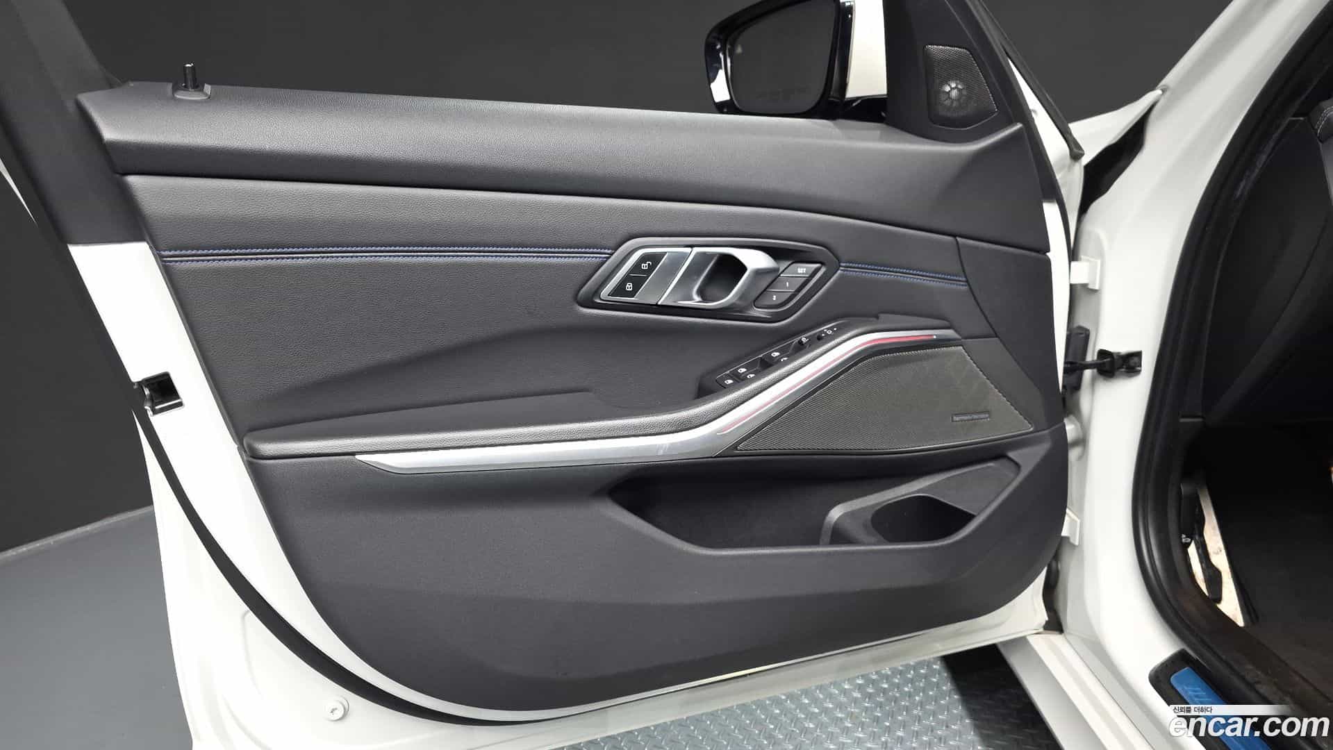 3-Series BMW 2020.0-INNER-034