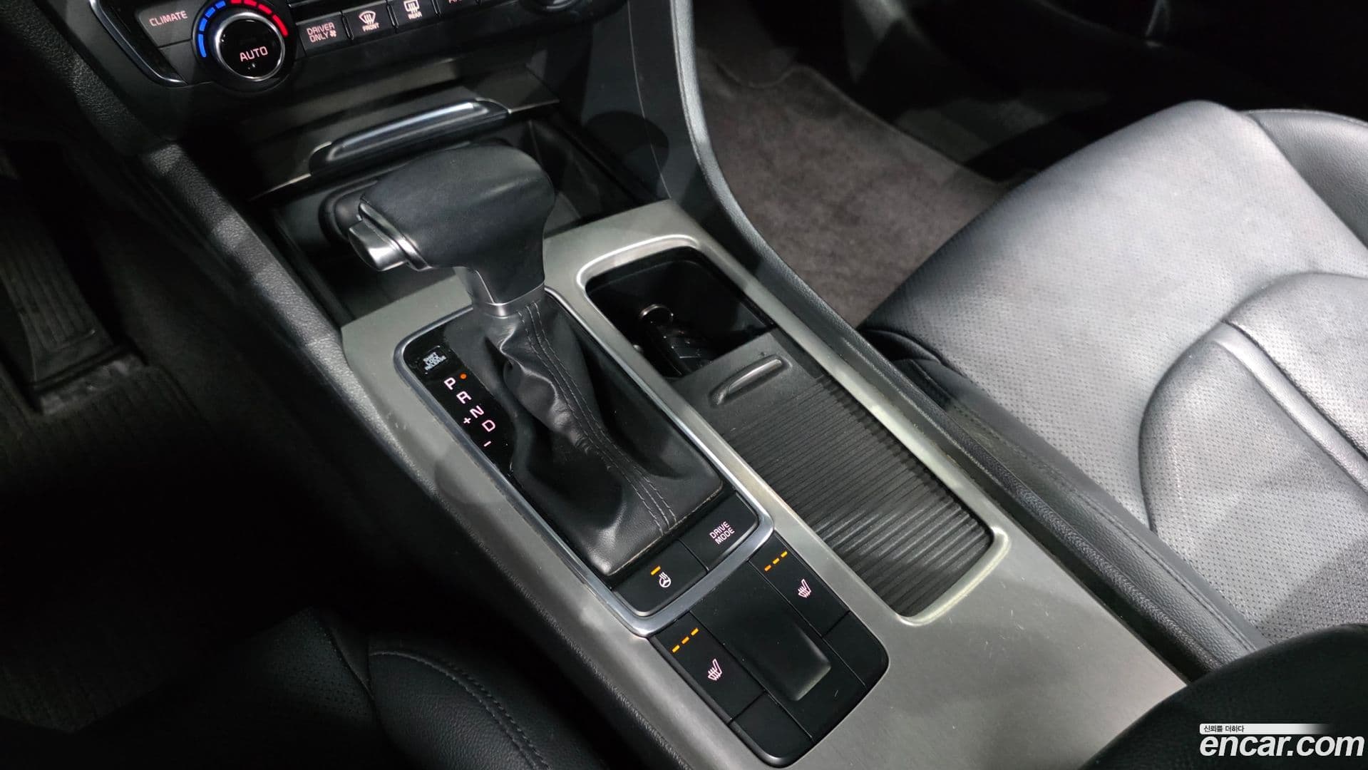 Main__Slider__Photo:K5 Kia 2016.4-8
