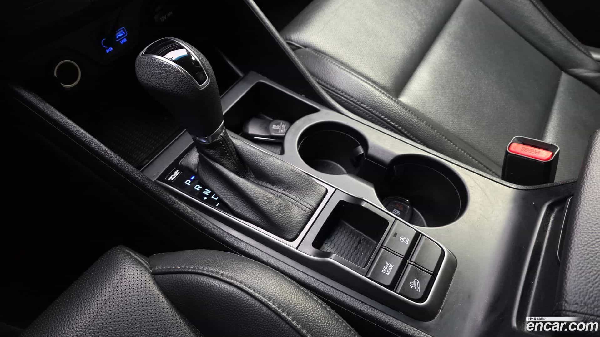 Tucson Hyundai 2017.2-INNER-009