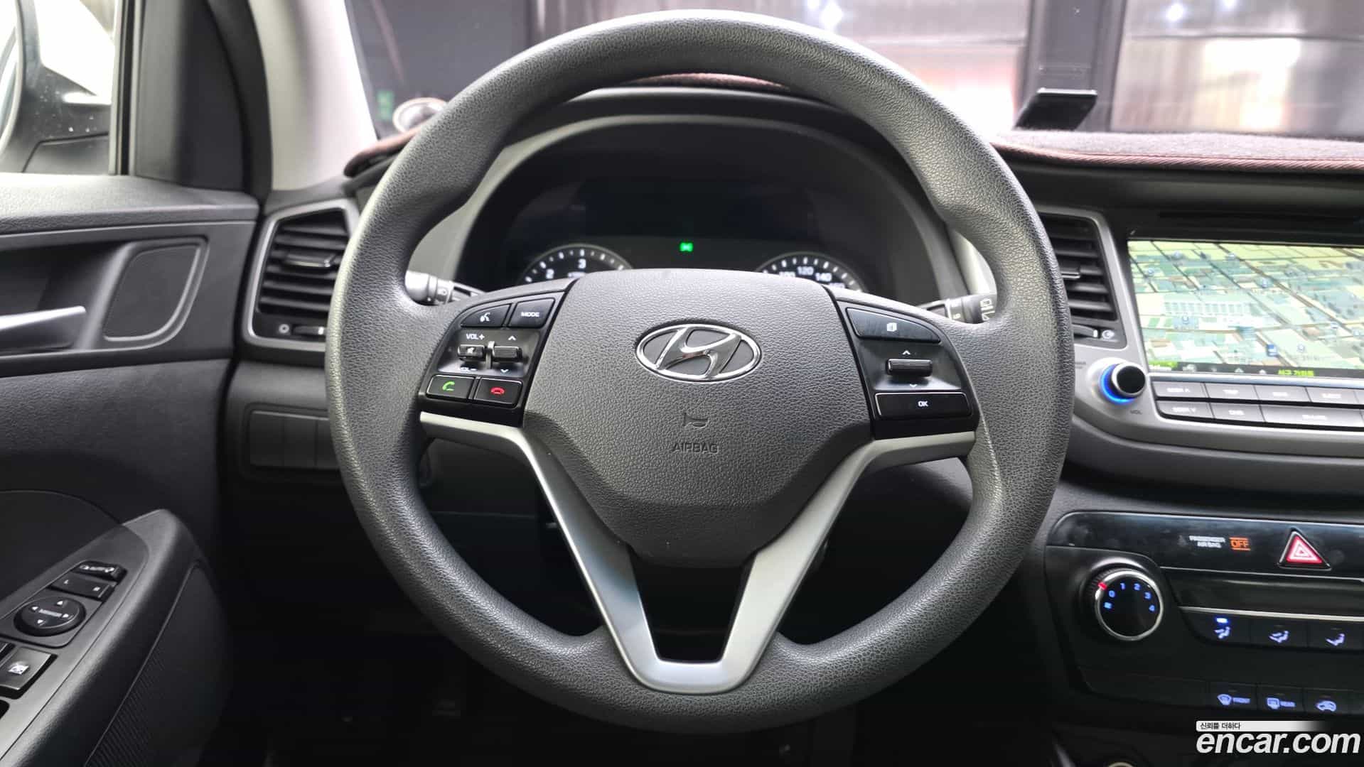 Tucson Hyundai 2017.2-OPTION-017
