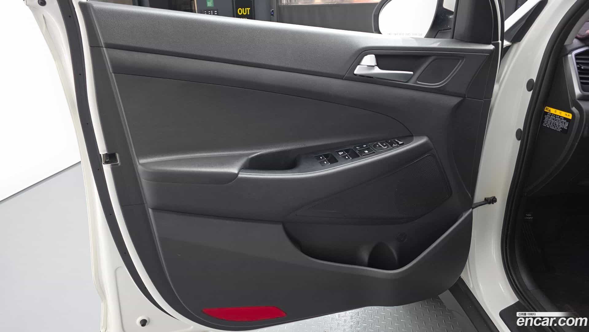 Tucson Hyundai 2017.2-INNER-034
