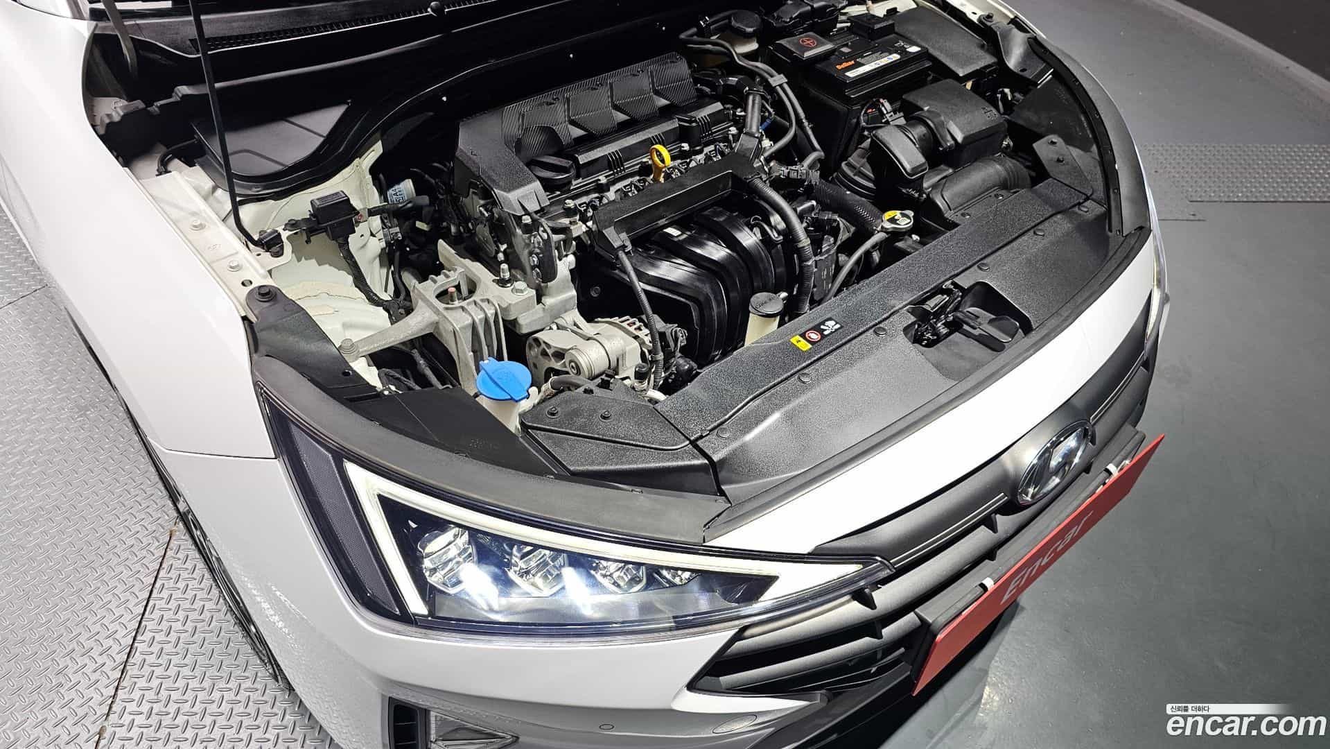 AVANTE Hyundai 2019.2-OUTER-006