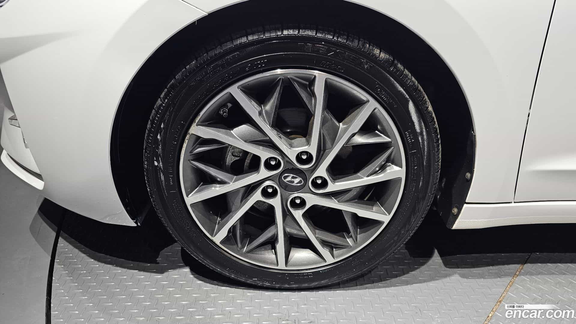 AVANTE Hyundai 2019.2-OUTER-031