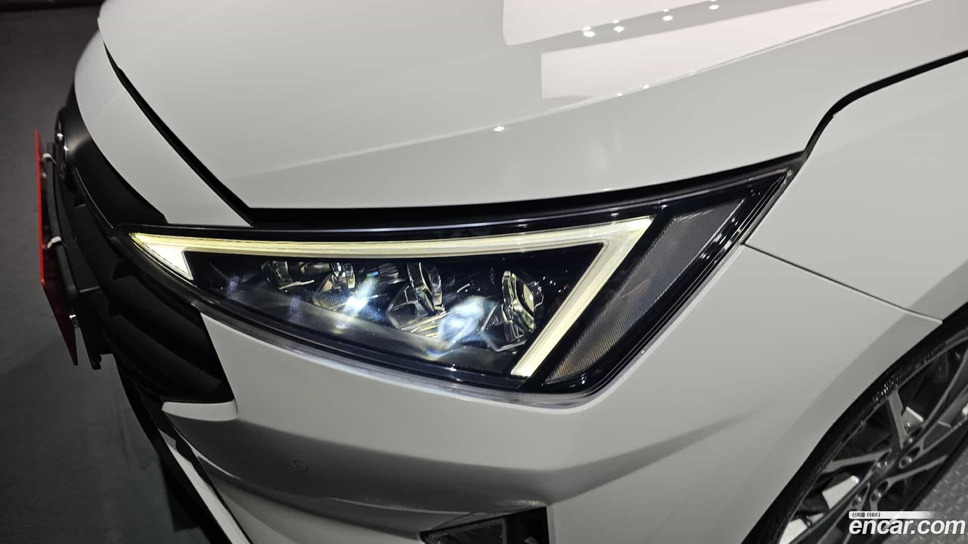 AVANTE Hyundai 2019.2-OUTER-032