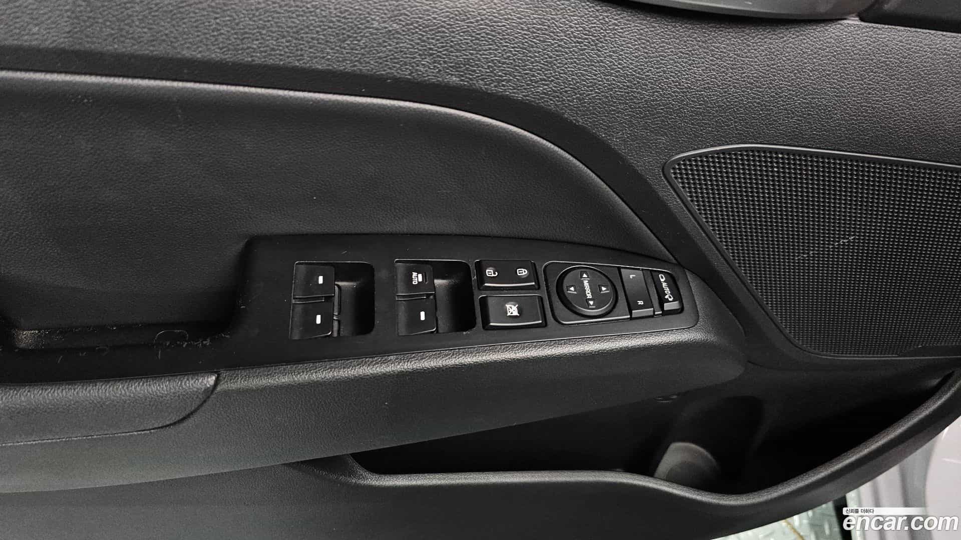 AVANTE Hyundai 2019.2-OPTION-040