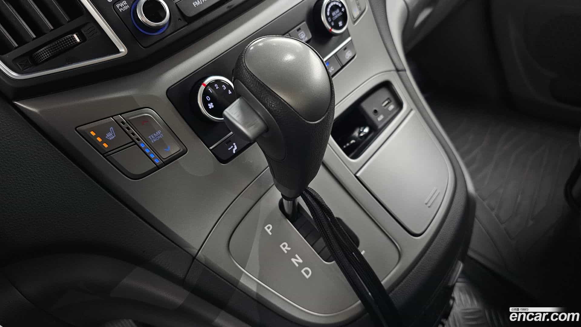 Starex Hyundai 2017.6-INNER-009