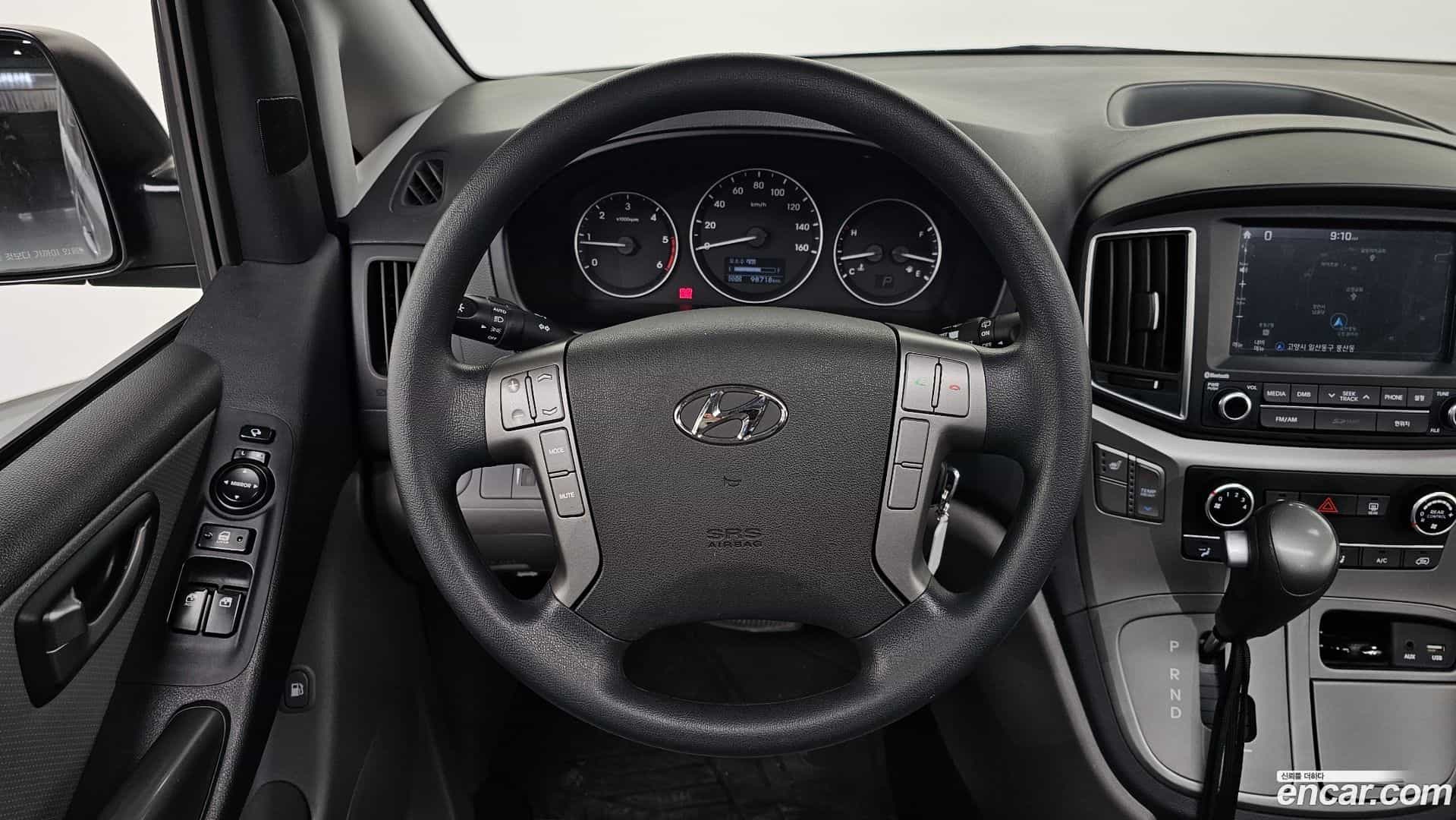 Starex Hyundai 2017.6-OPTION-017
