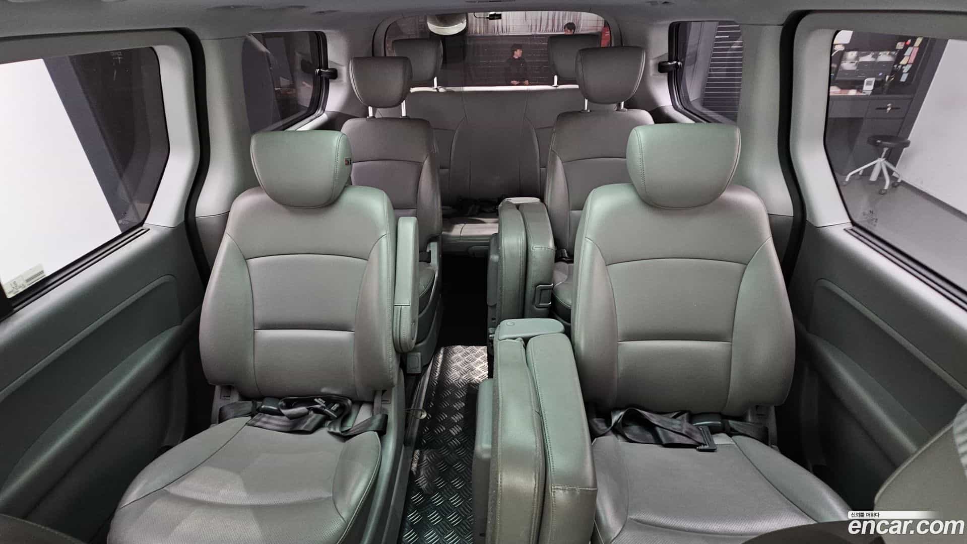 Starex Hyundai 2017.6-INNER-036