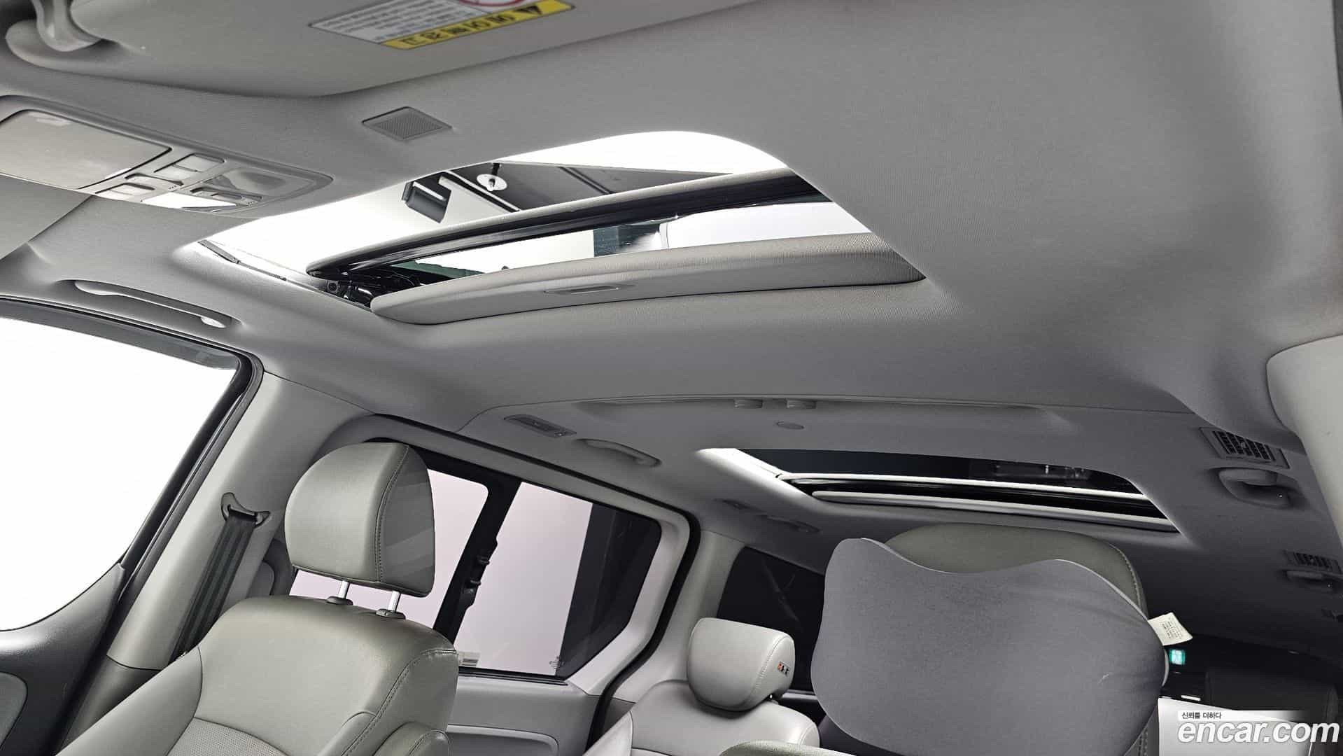 Starex Hyundai 2017.6-OPTION-040