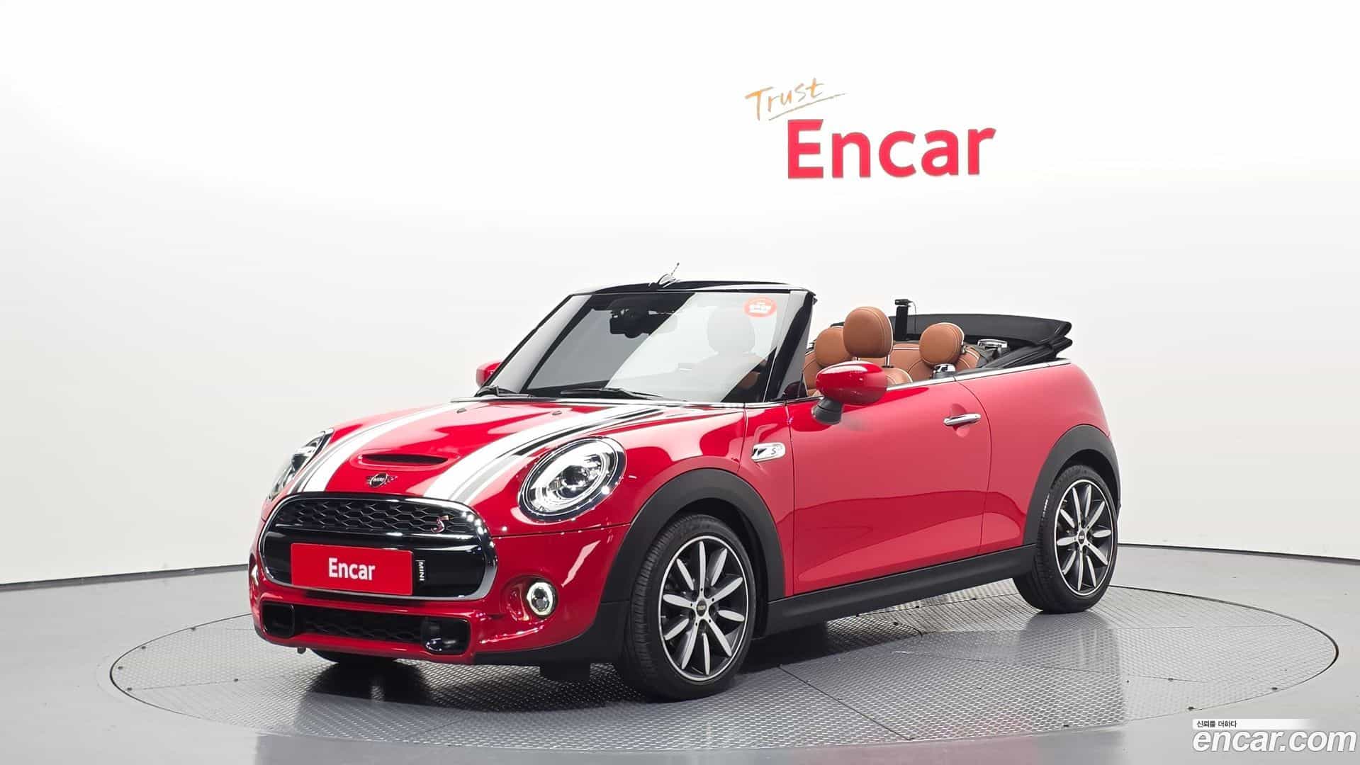 Cooper Convertible Mini 2020.4-OUTER-001