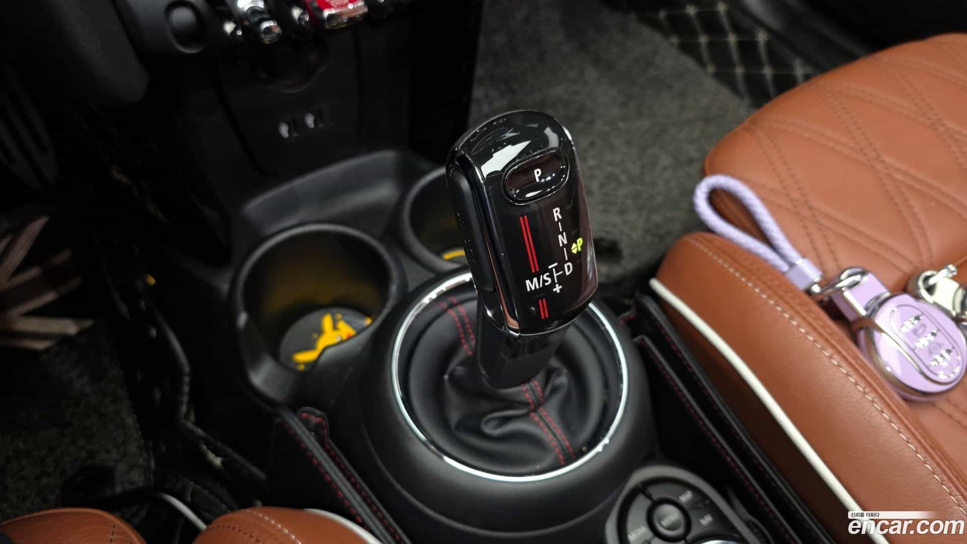 Cooper Convertible Mini 2020.4-INNER-009