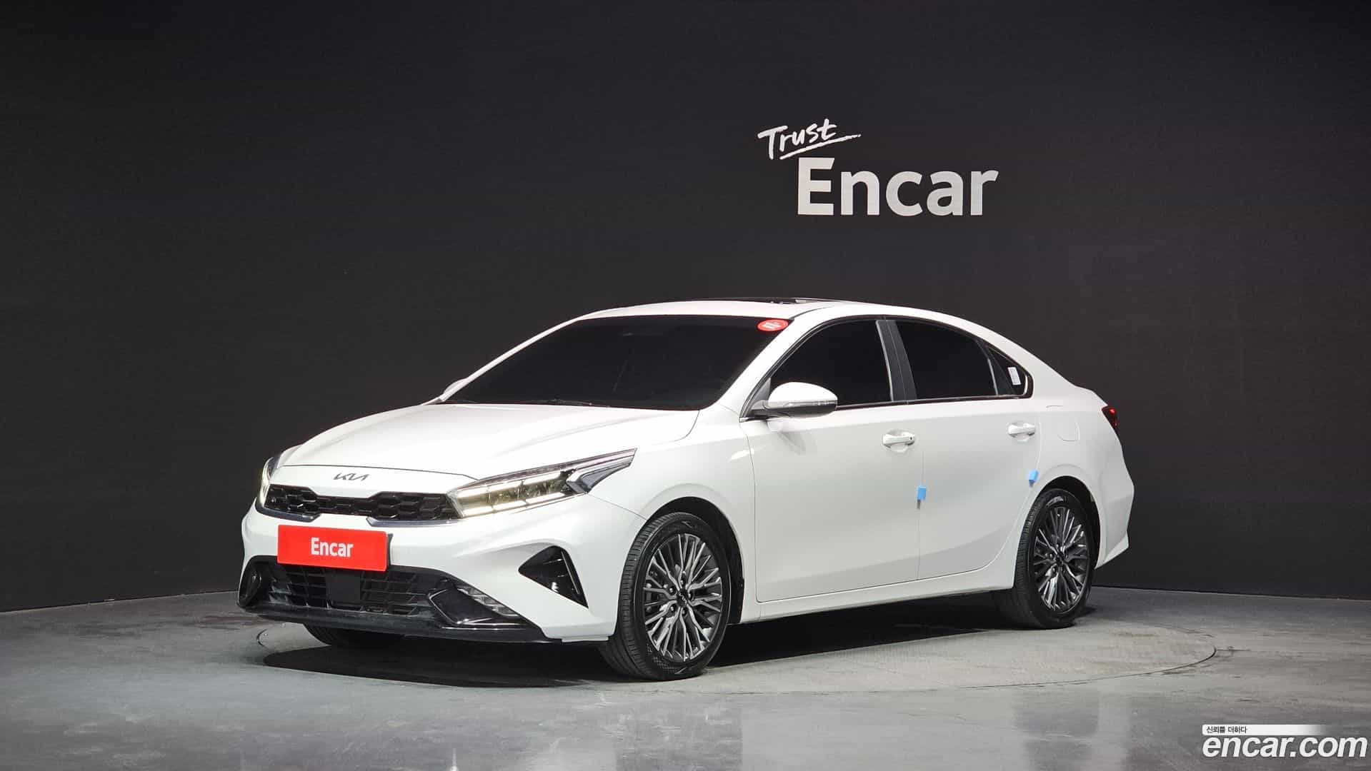 K3 Kia 2023.0-OUTER-001