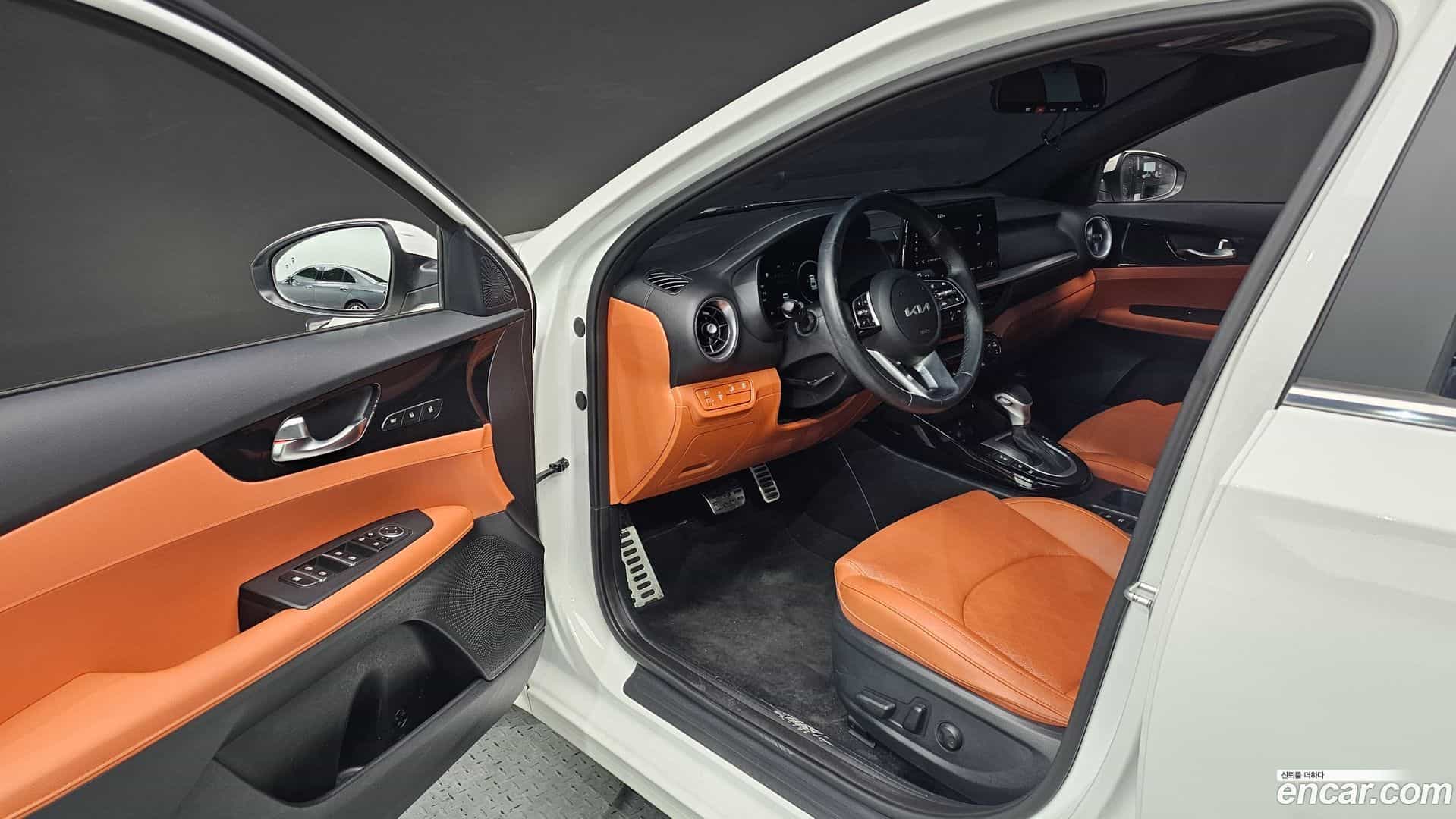 K3 Kia 2023.0-INNER-010