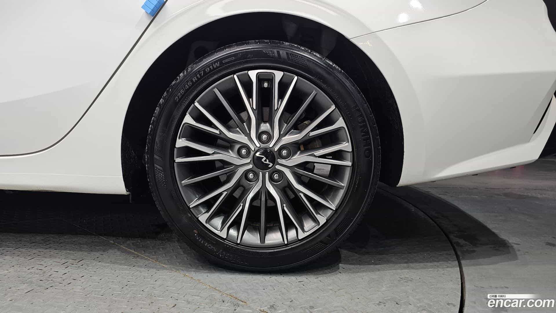 K3 Kia 2023.0-OUTER-031