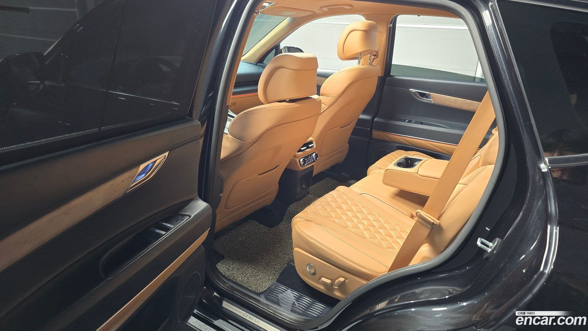 Main__Slider__Photo:GV80 Genesis 2023.2-10