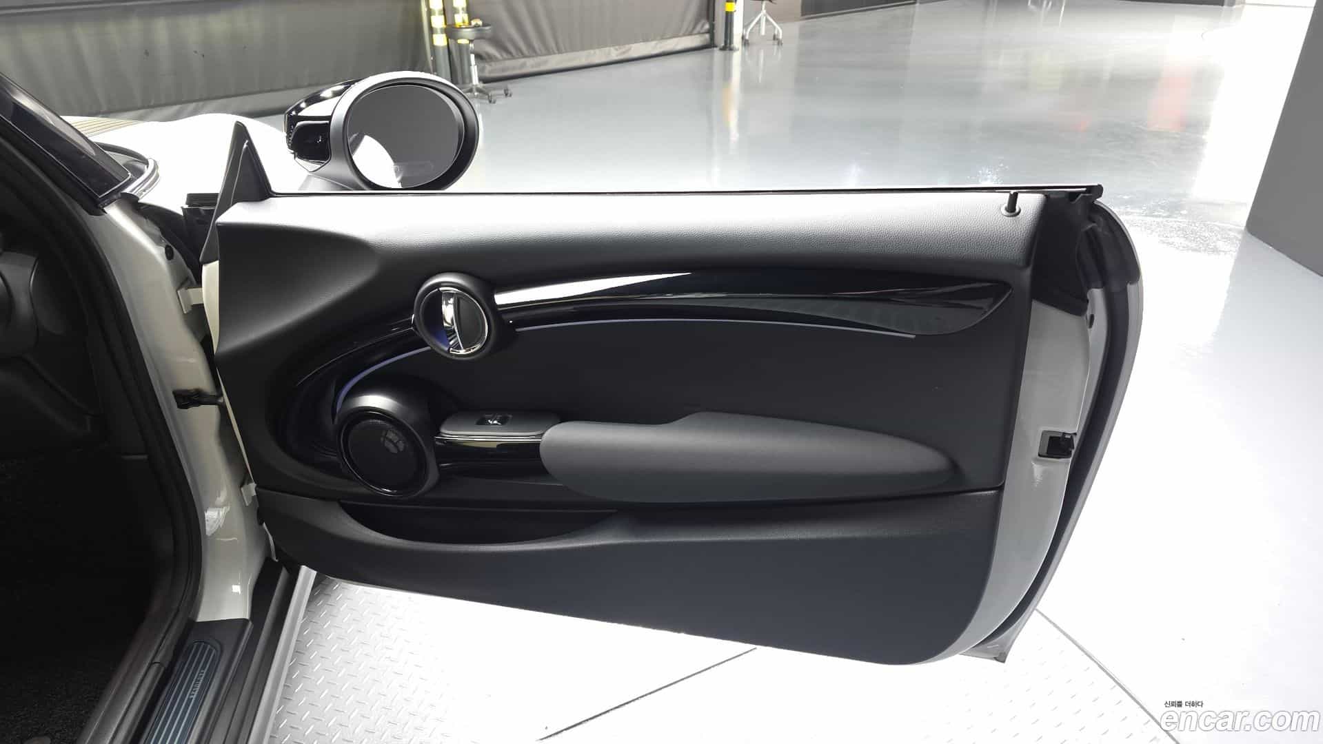 Cooper Convertible Mini 2023.9-INNER-034