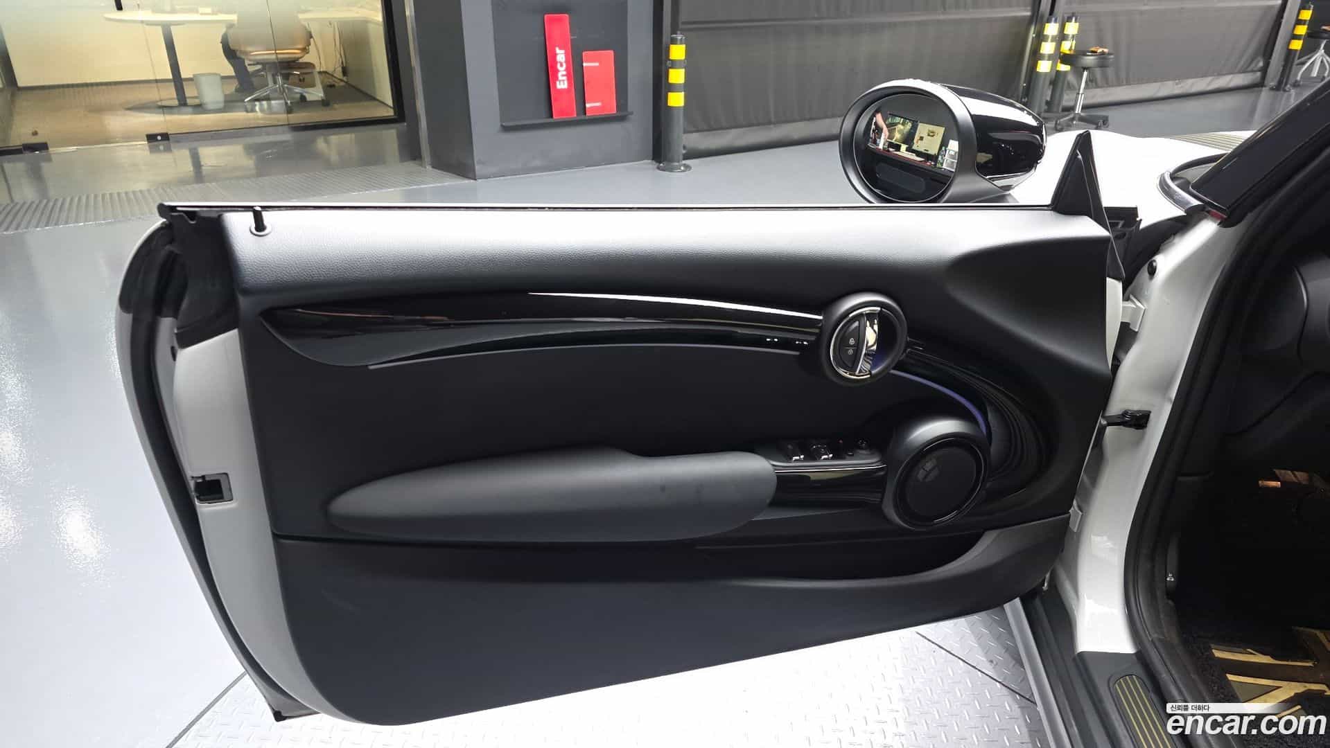 Cooper Convertible Mini 2023.9-INNER-035