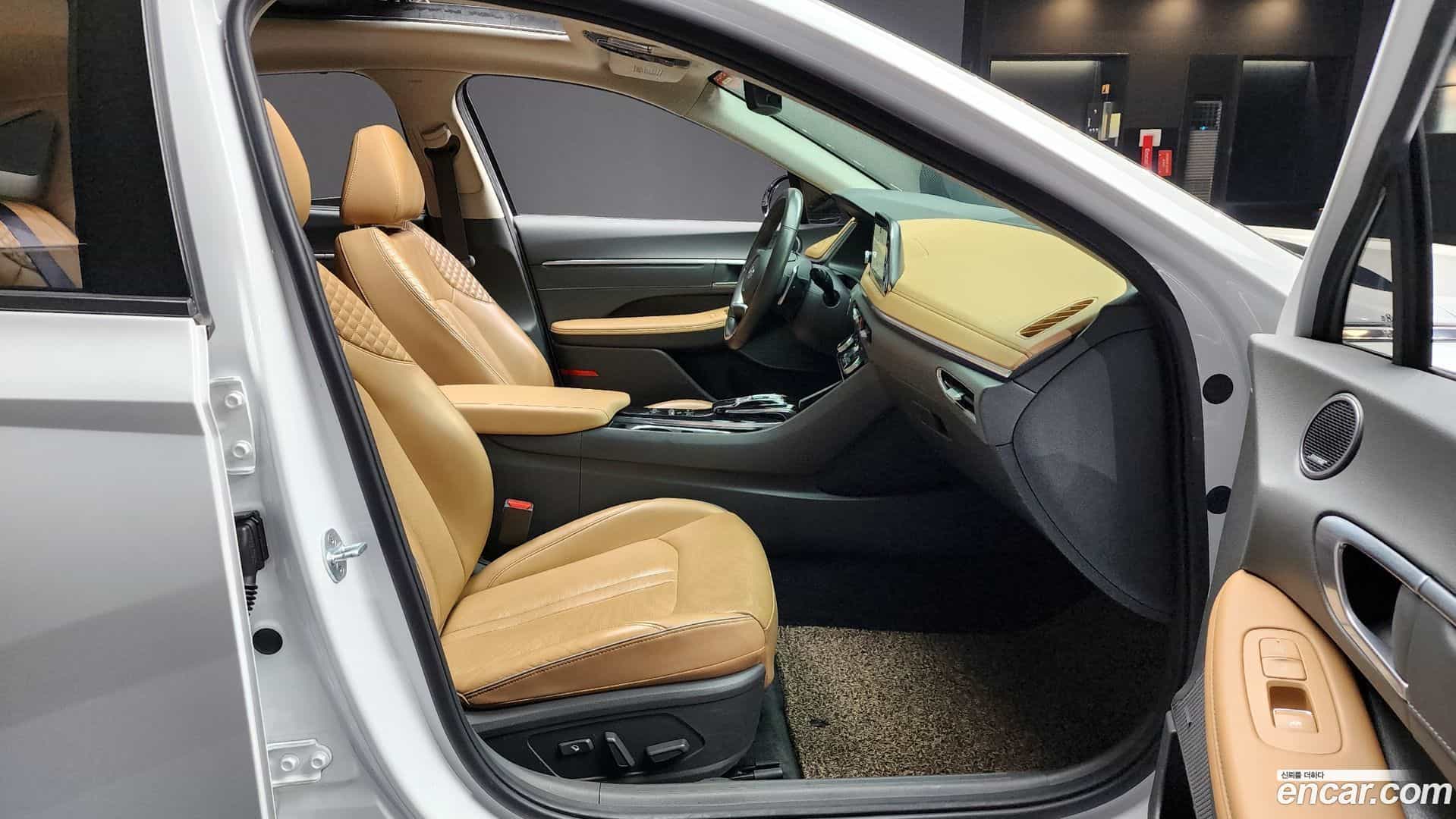 Sonata Hyundai 2019.4-INNER-036