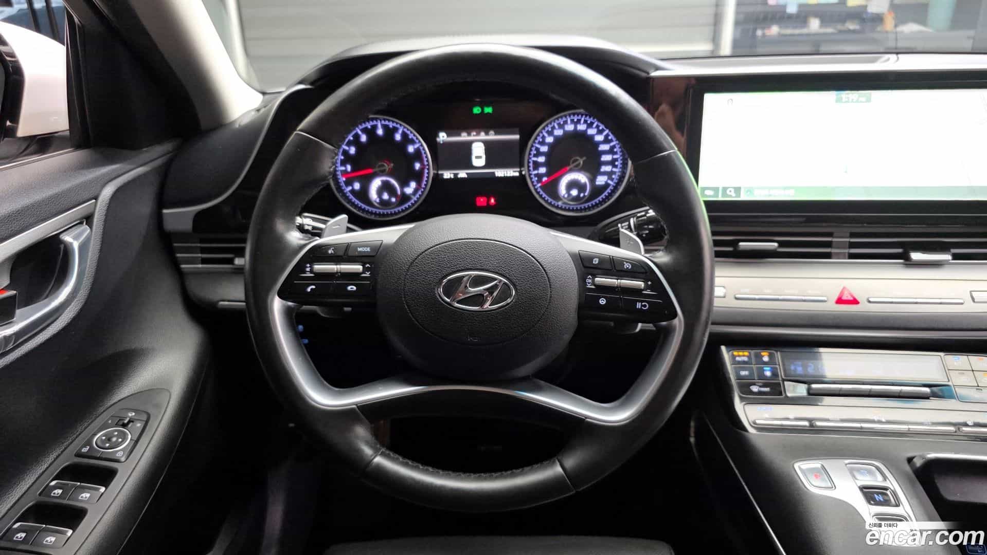 Grandeur Hyundai 2021.8-OPTION-016