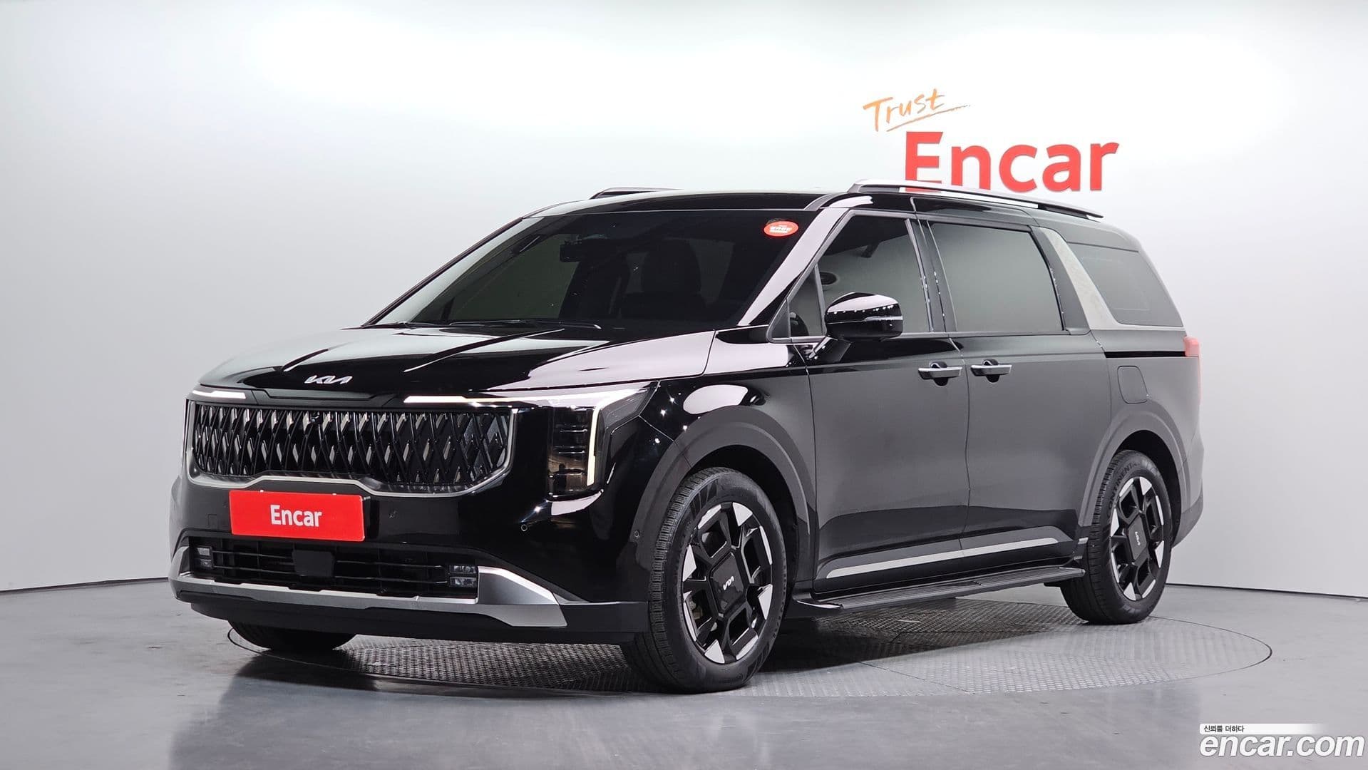 Main__Slider__Photo:Canival Kia 2025.0-0