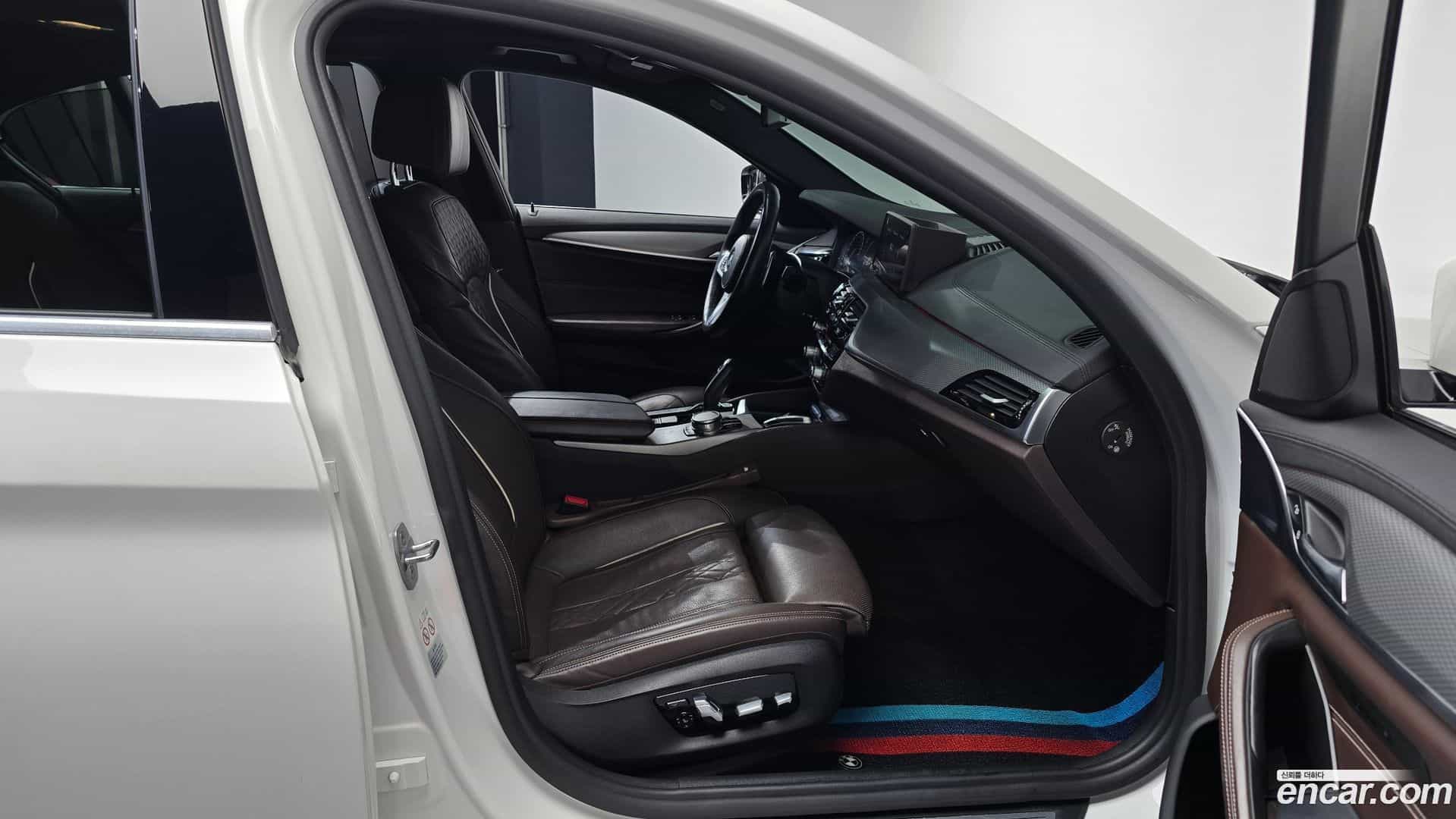 5-Series BMW 2019.4-INNER-036