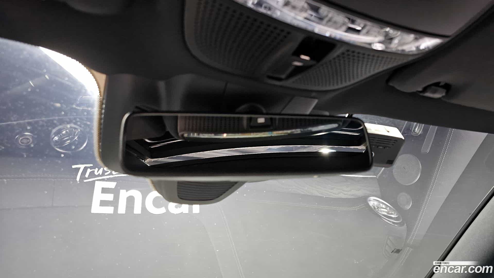 E-Class Mercedes-Benz 2017.9-OPTION-020