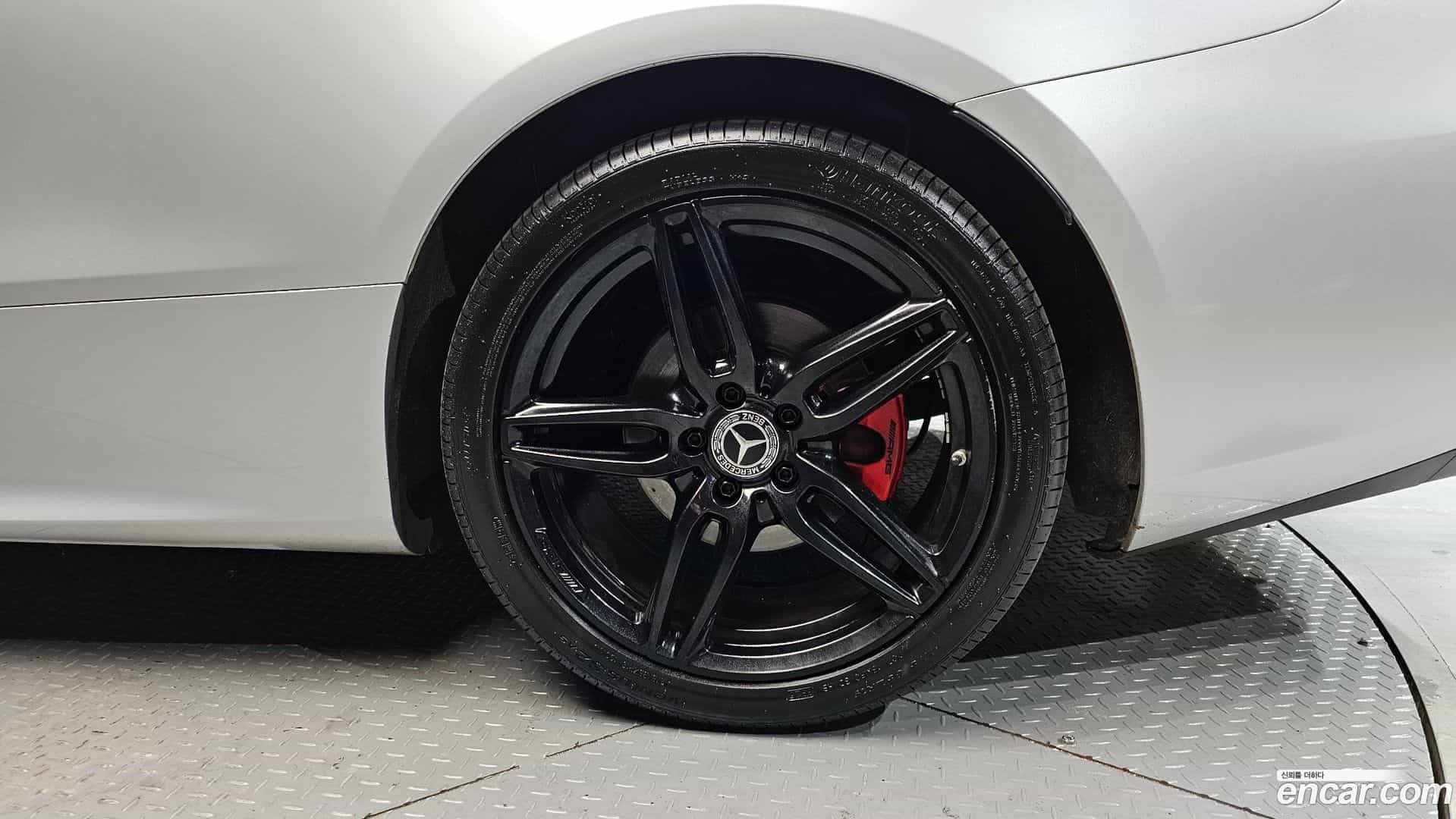 E-Class Mercedes-Benz 2017.9-OUTER-031