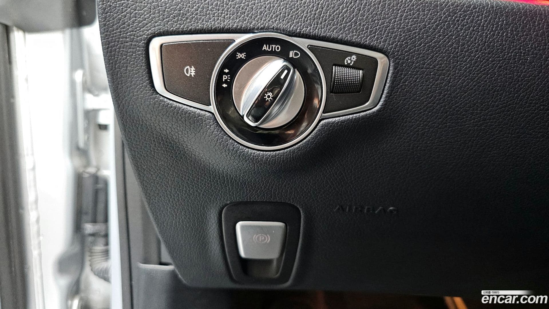 Main__Slider__Photo:E-Class Mercedes-Benz 2017.9-28