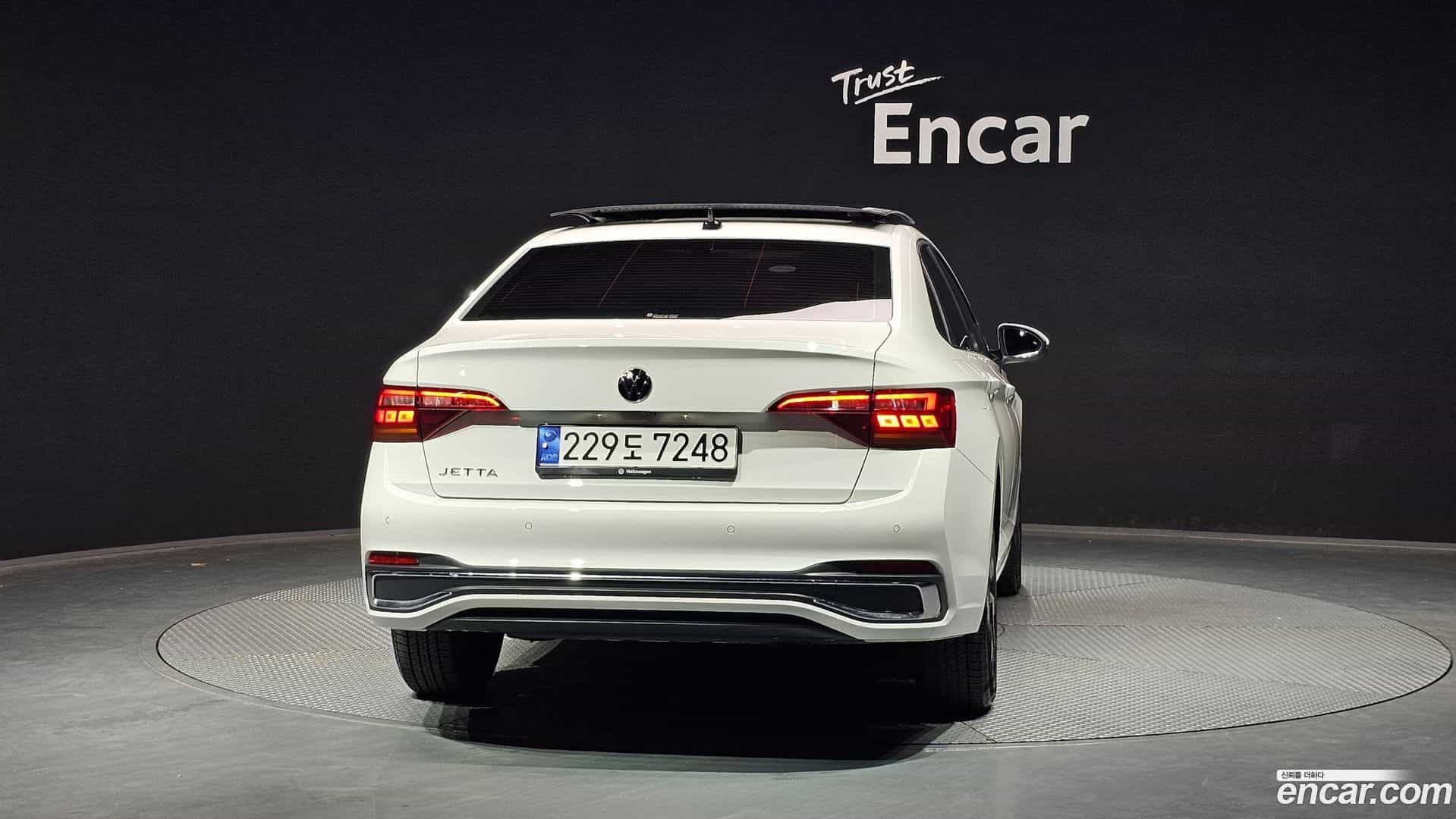Jetta Volkswagen 2023.11-OUTER-004