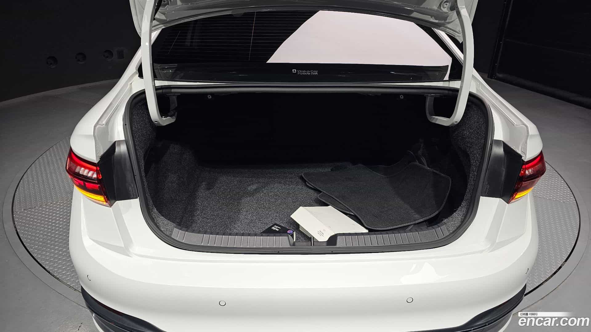 Jetta Volkswagen 2023.11-OPTION-024