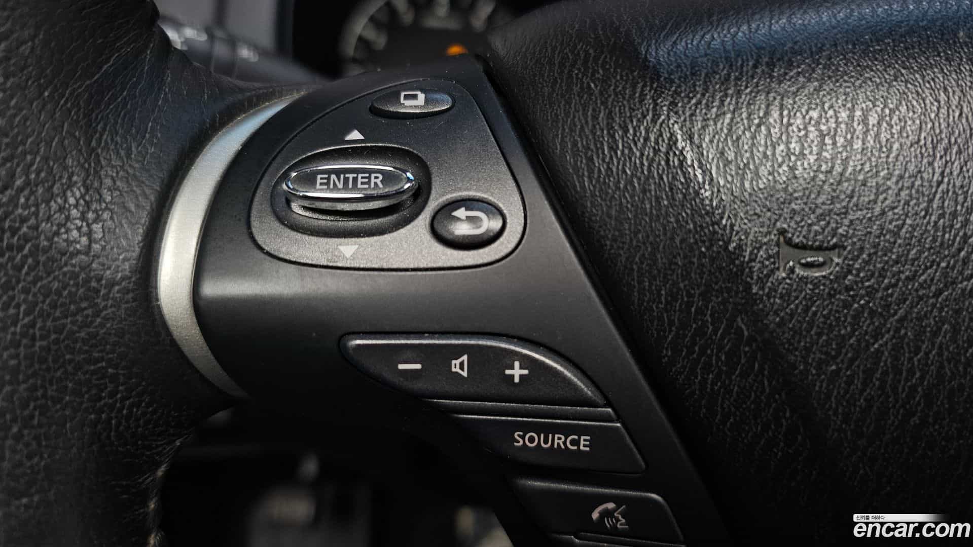 Pathfinder Nissan 2016.11-OPTION-045