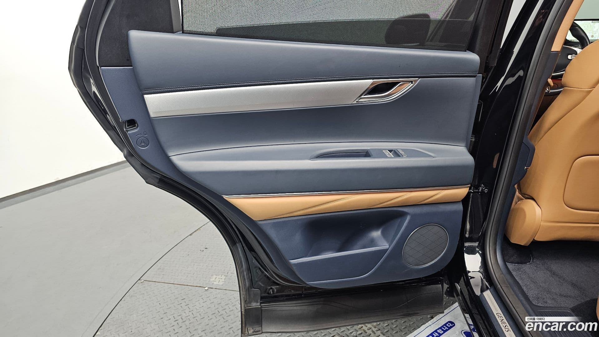 Main__Slider__Photo:GV80 Genesis 2021.10-24
