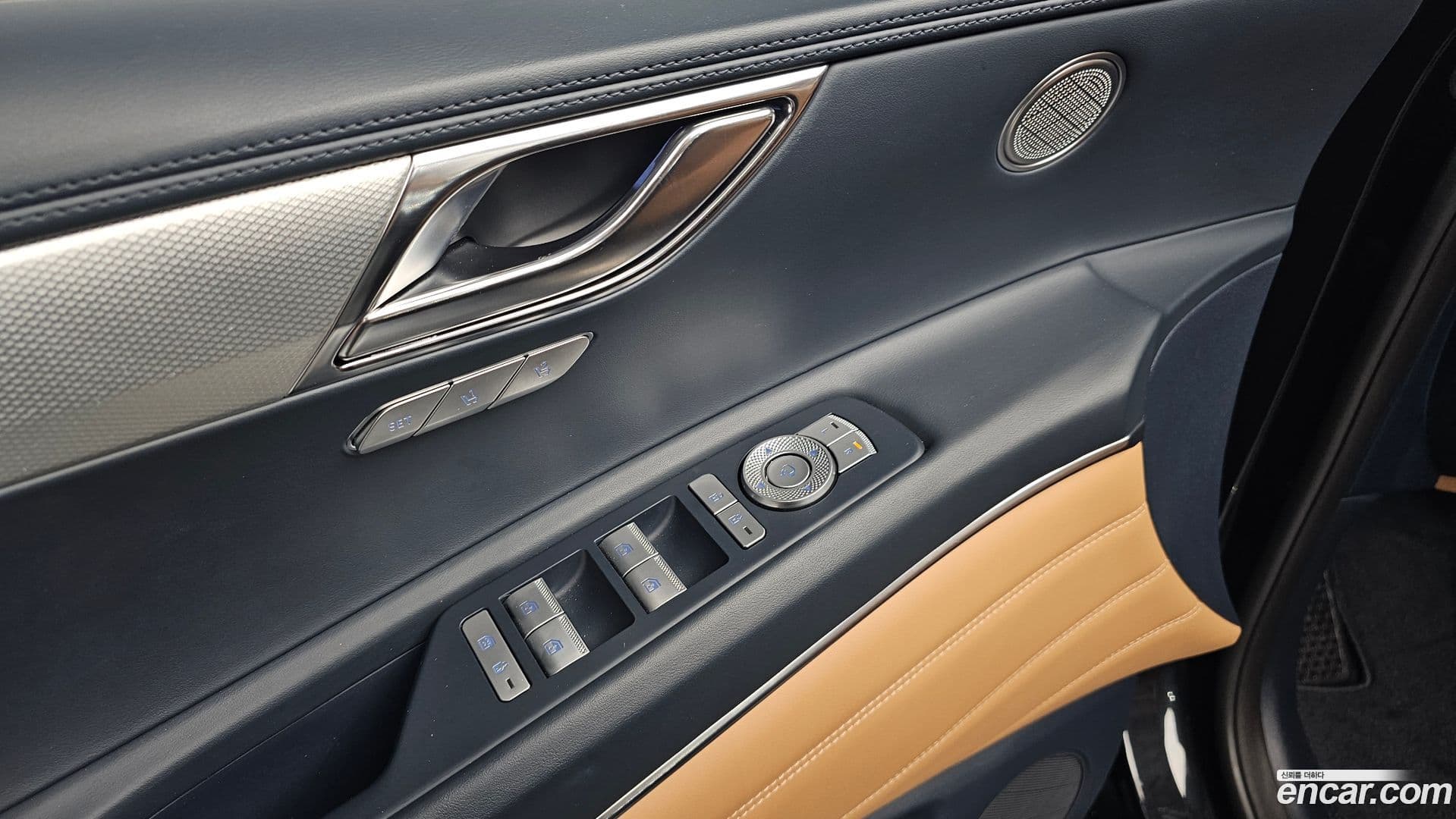 Main__Slider__Photo:GV80 Genesis 2021.10-28