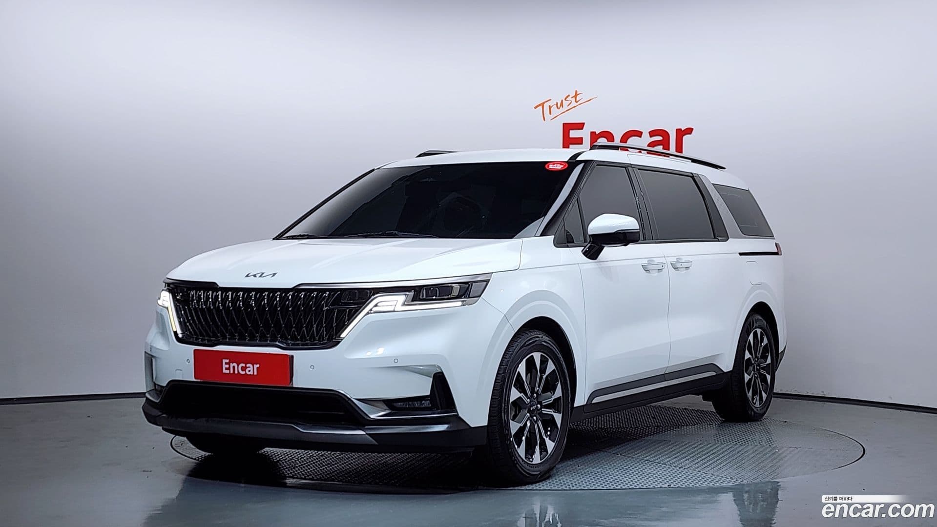Main__Slider__Photo:Canival Kia 2023.0-0