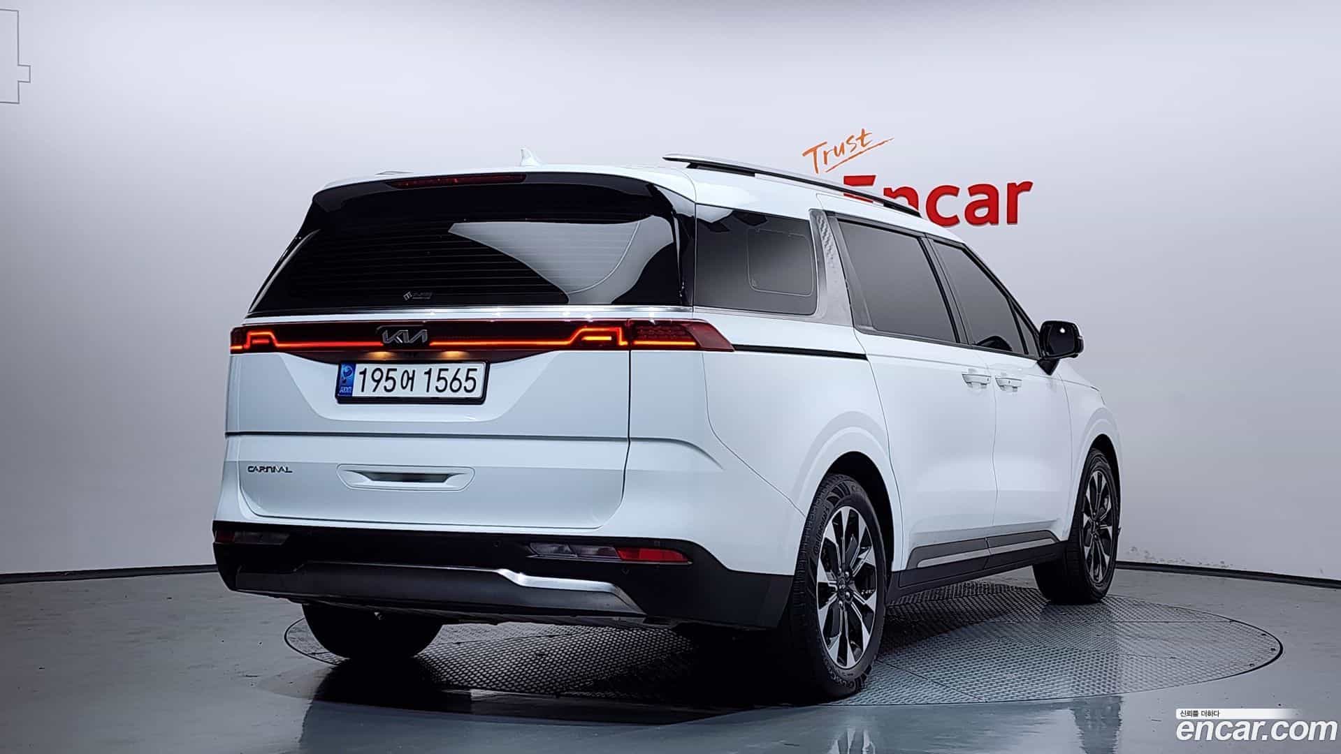 Canival Kia 2023.0-OUTER-002