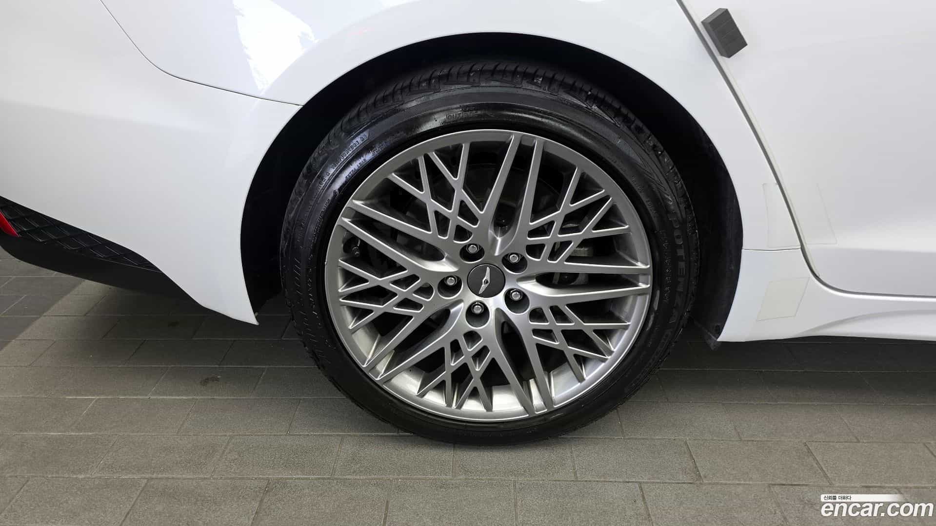 G70 Genesis 2021.11-OUTER-005
