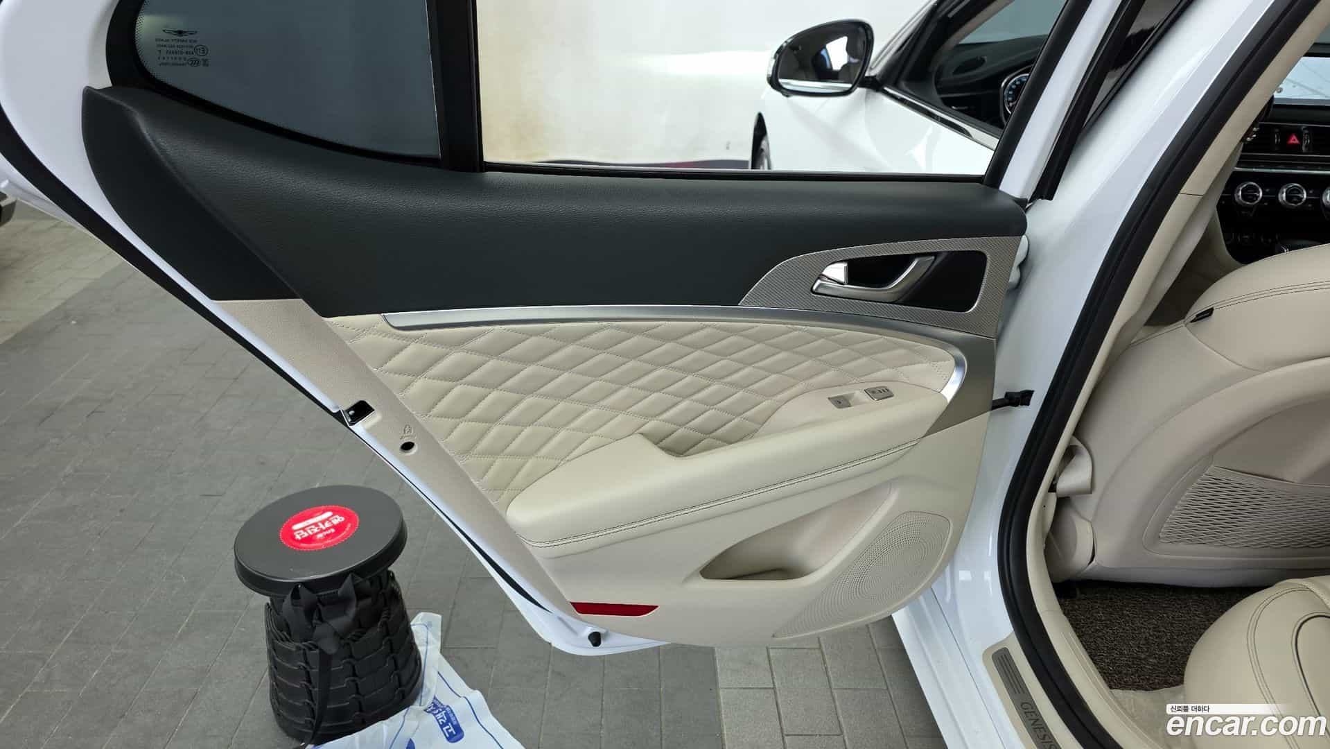 G70 Genesis 2021.11-INNER-035